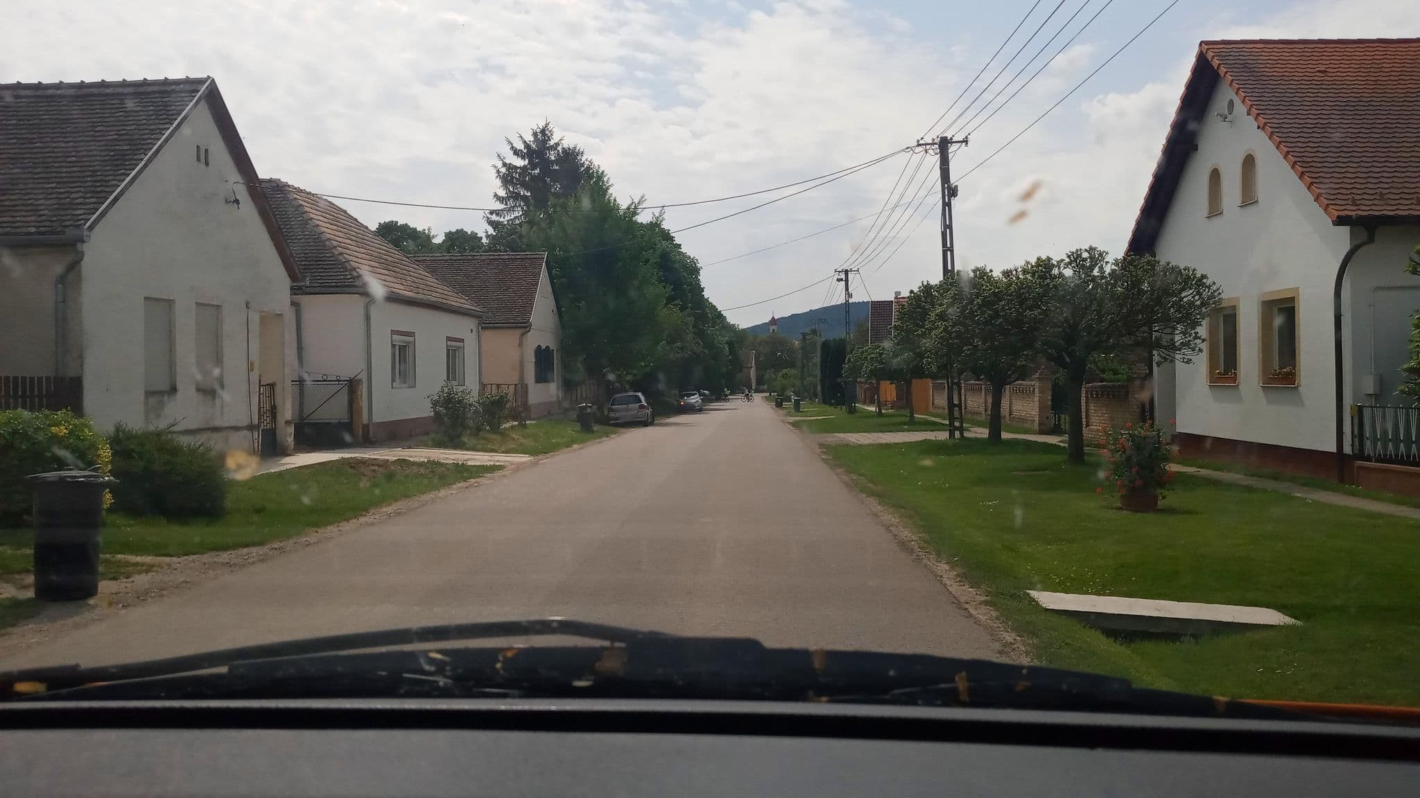 Street view near Rózsa Vendégház, Villány — © magyarsi (CC BY-SA · Mapillary)