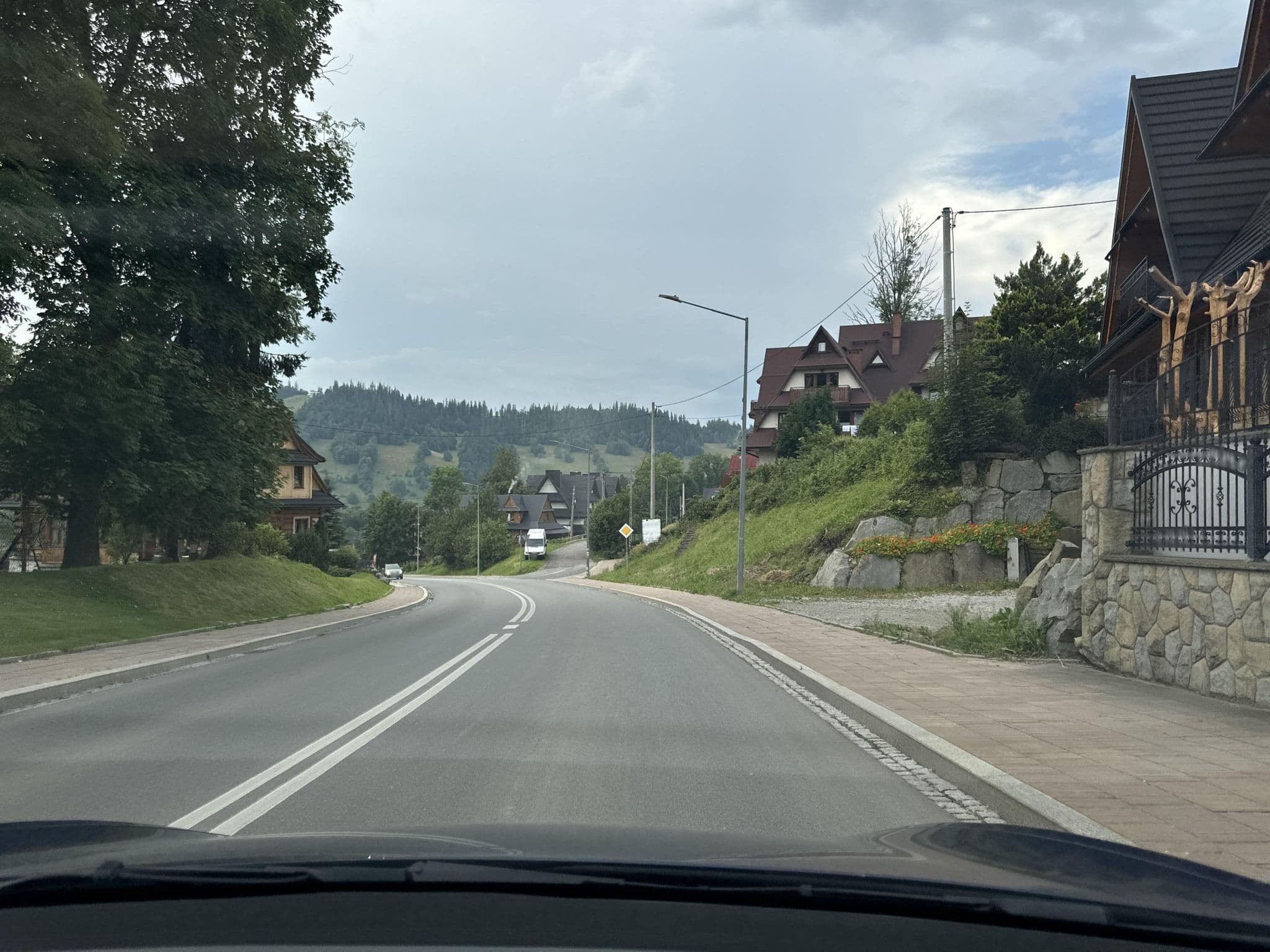 Street view near Apartament Zacisze Galicove, Poronin — © kino (CC BY-SA · Mapillary)