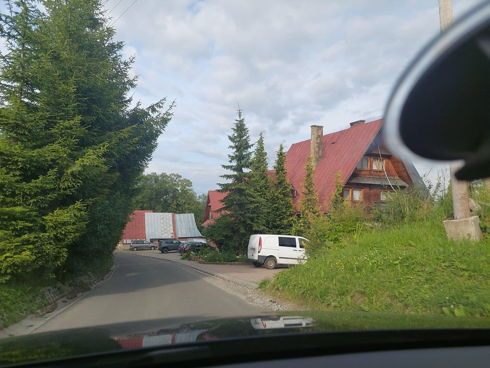 Street view near Willa Wygrodzisko, Zakopane — © Apirnus (CC BY-SA · Mapillary)
