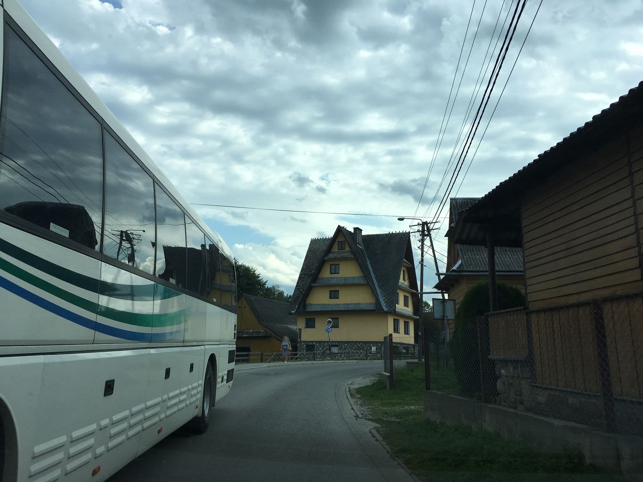 Street view near Wynajem Pokoi i Żywienie Halina Pańszczyk-Dziubek, Biały Dunajec — © fundacja_geolife (CC BY-SA · Mapillary)