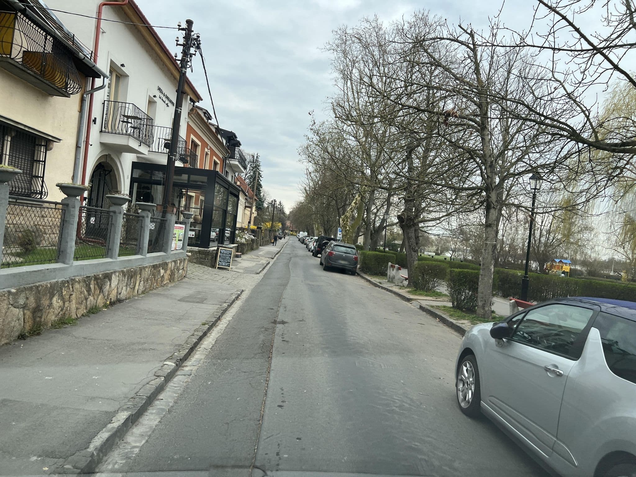 Street view near Lujza & Koriander, Vác — © mkpest (CC BY-SA · Mapillary)
