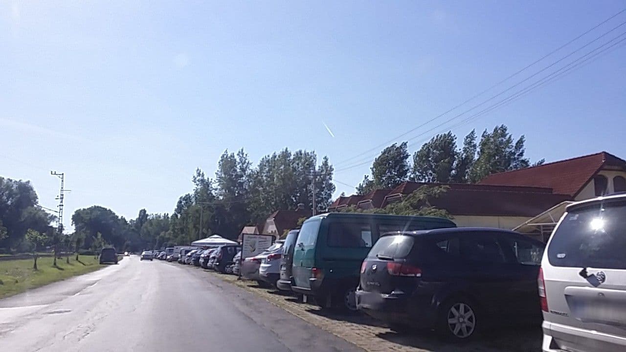 Street view near Balaton Panzió, Balatonberény — © utvonalfelmeresek (CC BY-SA · Mapillary)