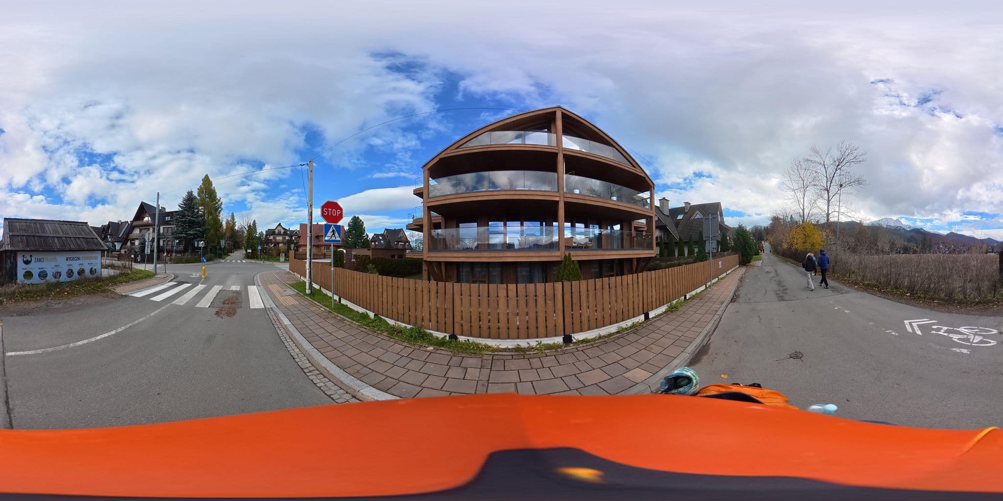 Street view near Groń. Firma usługowo - gastronomiczna. Gąsienica-Groń J., Gąsienica E., Zakopane — © awizonosz (CC BY-SA · Mapillary)