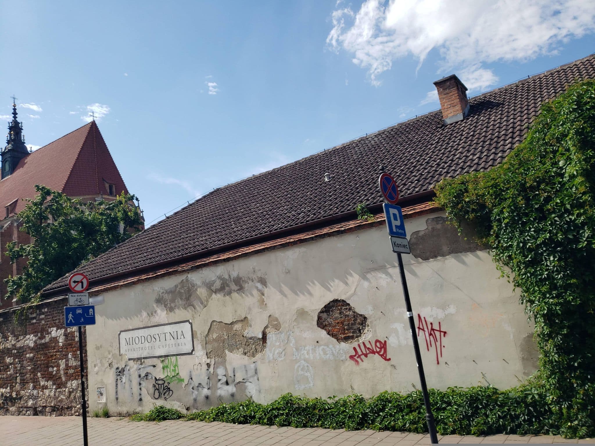 Street view near Miodosytnia, Kraków — © mapfool (CC BY-SA · Mapillary)