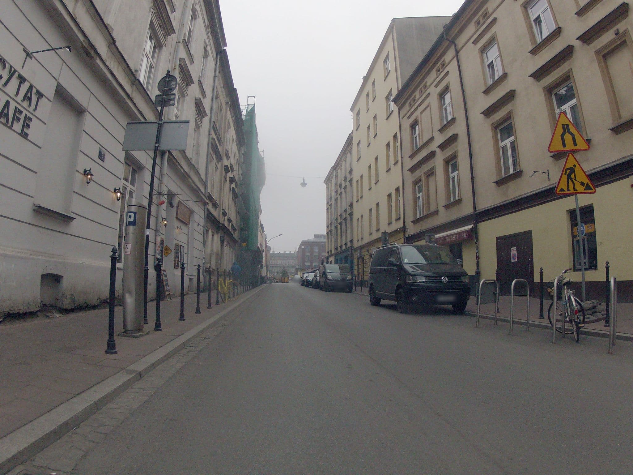 Street view near Honey Apartments, Kraków — © ekeshkekesh (CC BY-SA · Mapillary)