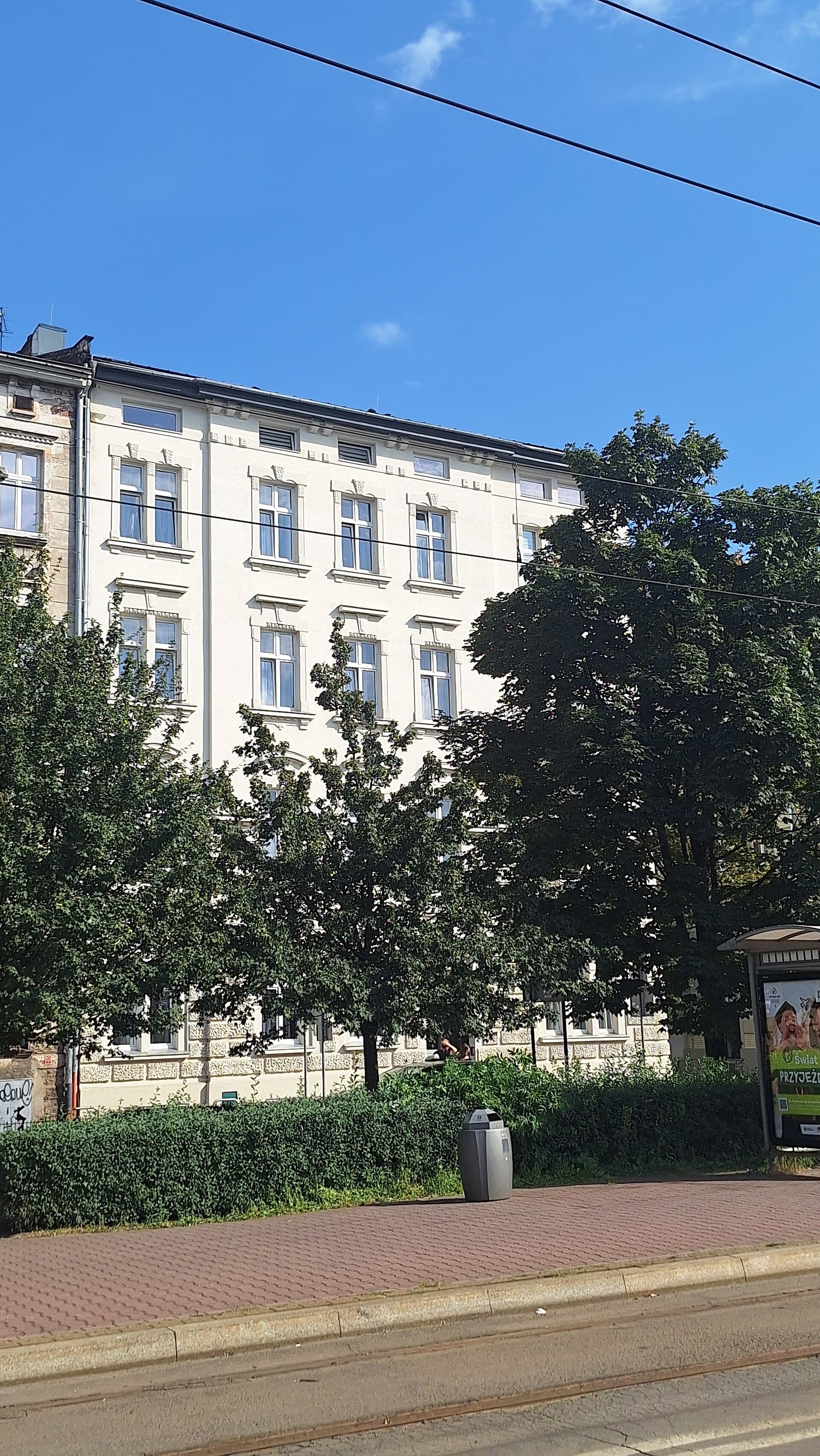 Dietla 99 Apartments (via Wikimedia Commons, CC BY-SA 4.0)
