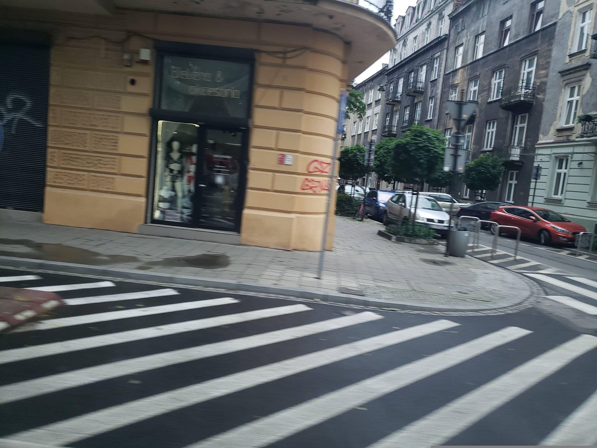 Street view near Gamblers Attic AAE, Kraków — © mapfool (CC BY-SA · Mapillary)