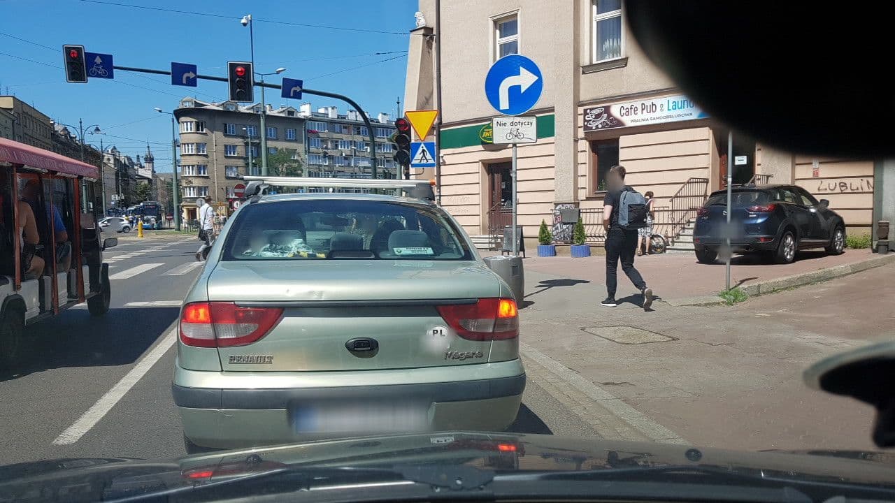 Street view near Metropolitan s.c. Baś P., Stolarek K., Kraków — © mik007 (CC BY-SA · Mapillary)