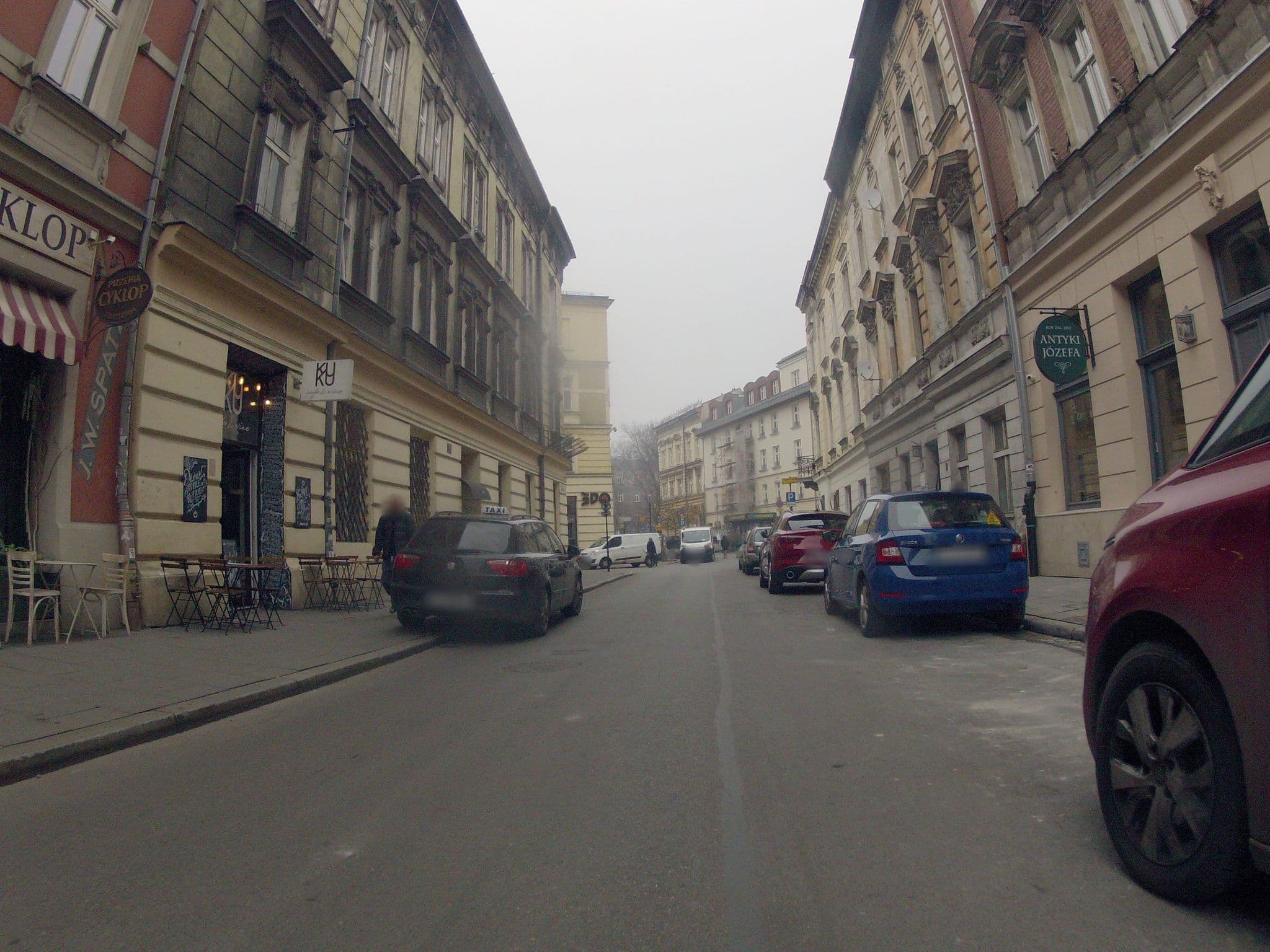 Street view near BC7 Apartments, Kraków — © ekeshkekesh (CC BY-SA · Mapillary)