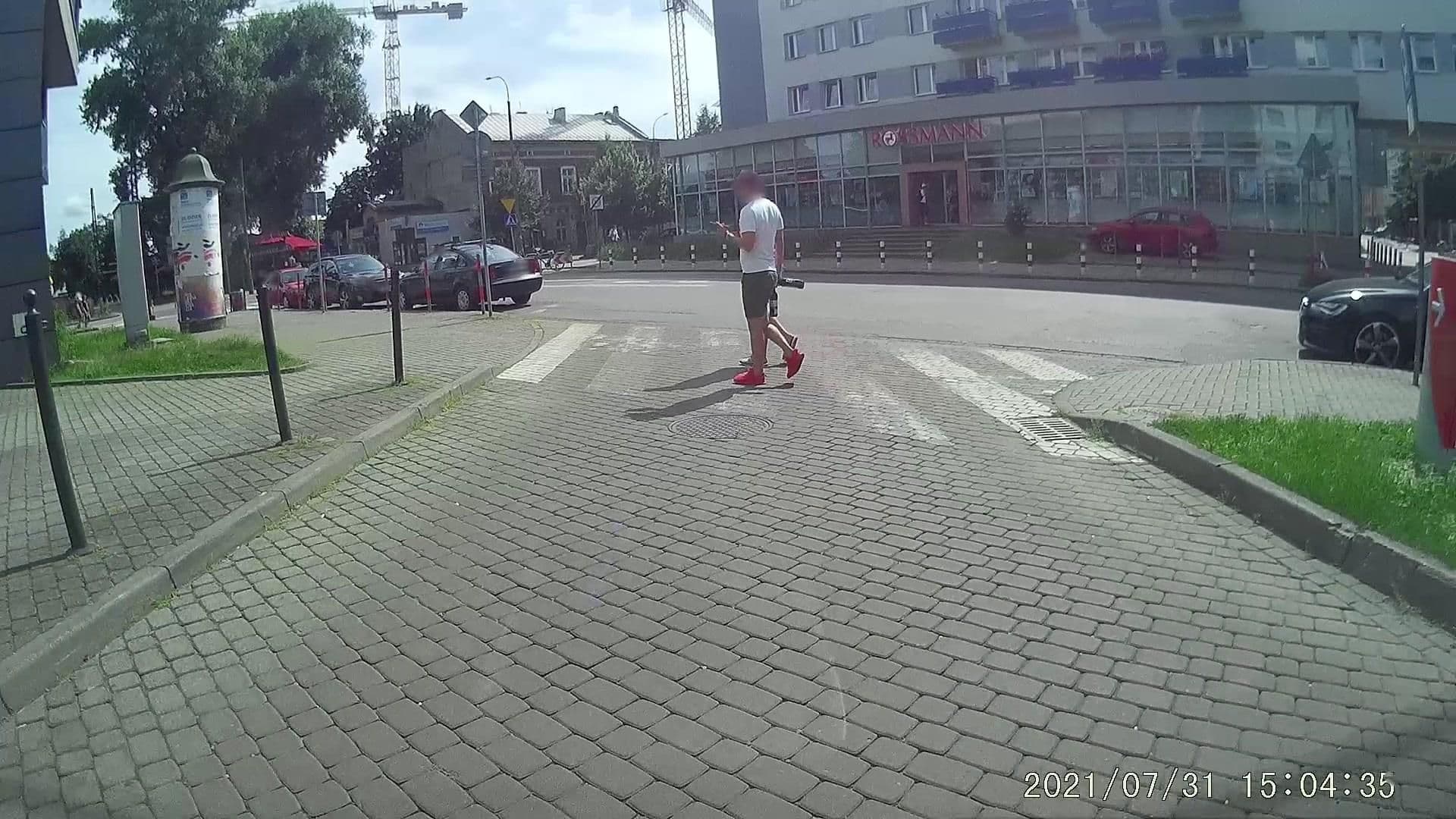 Street view near Barbara Gliwa FHU P Gomex, Kraków — © dasza (CC BY-SA · Mapillary)
