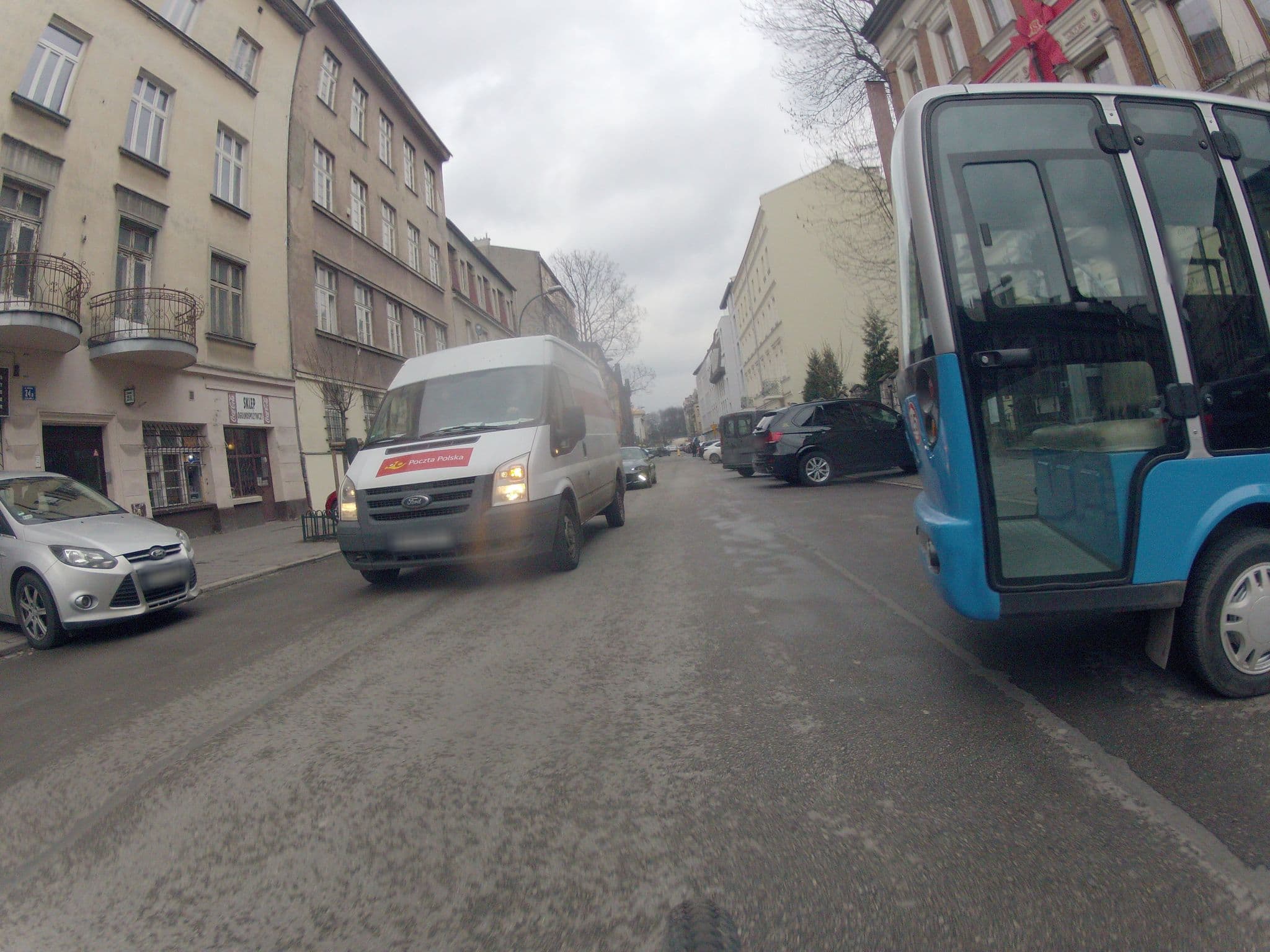 Street view near MOMOTOWN, Kraków — © ekeshkekesh (CC BY-SA · Mapillary)