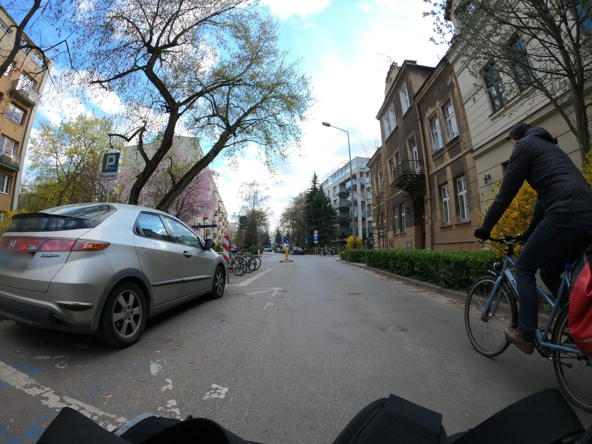 Street view near Apartment in Podgórze, Kraków — © masterofnoroad (CC BY-SA · Mapillary)