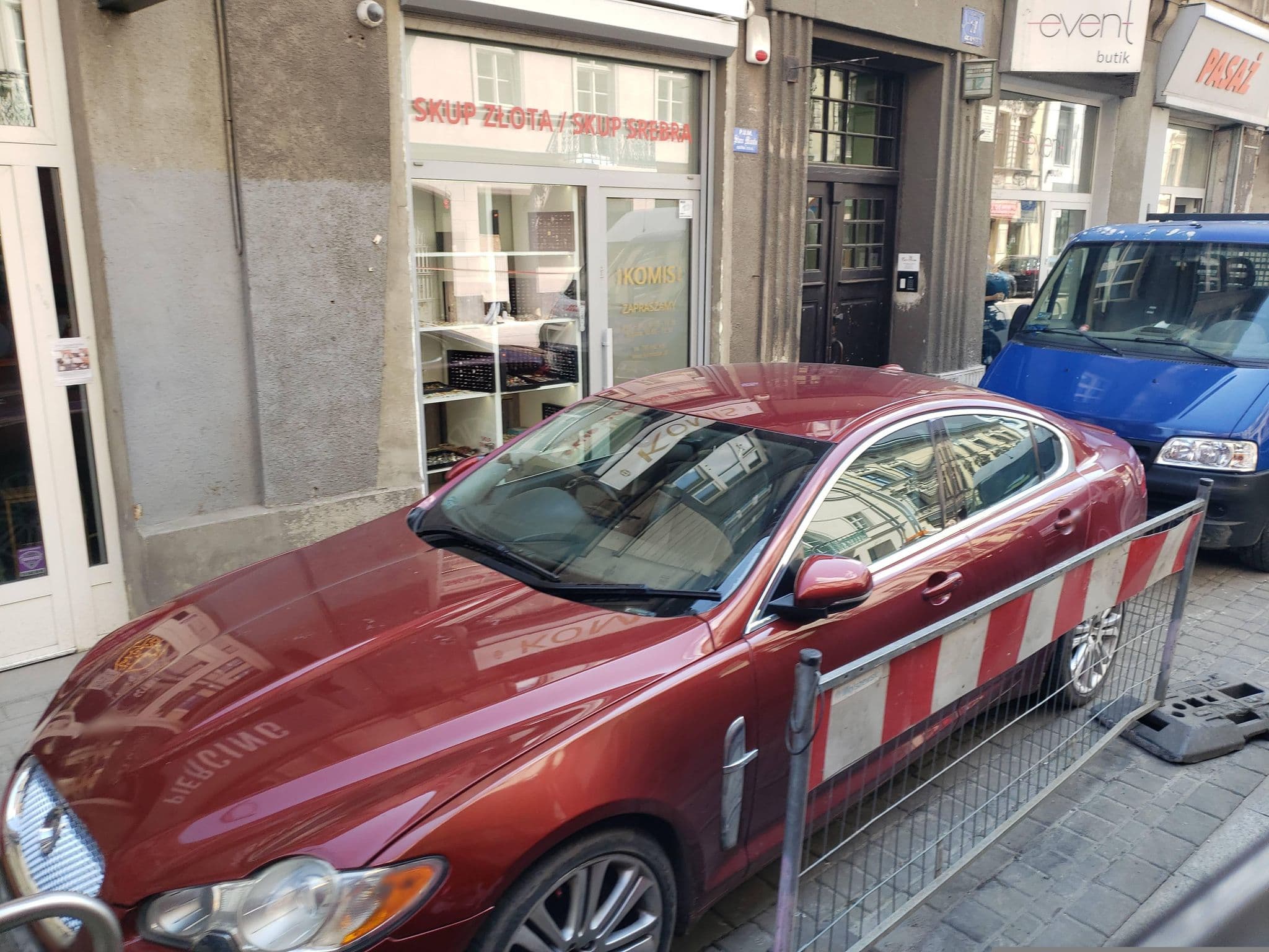Street view near Flamingo Dluga Doubles, Kraków — © mapfool (CC BY-SA · Mapillary)