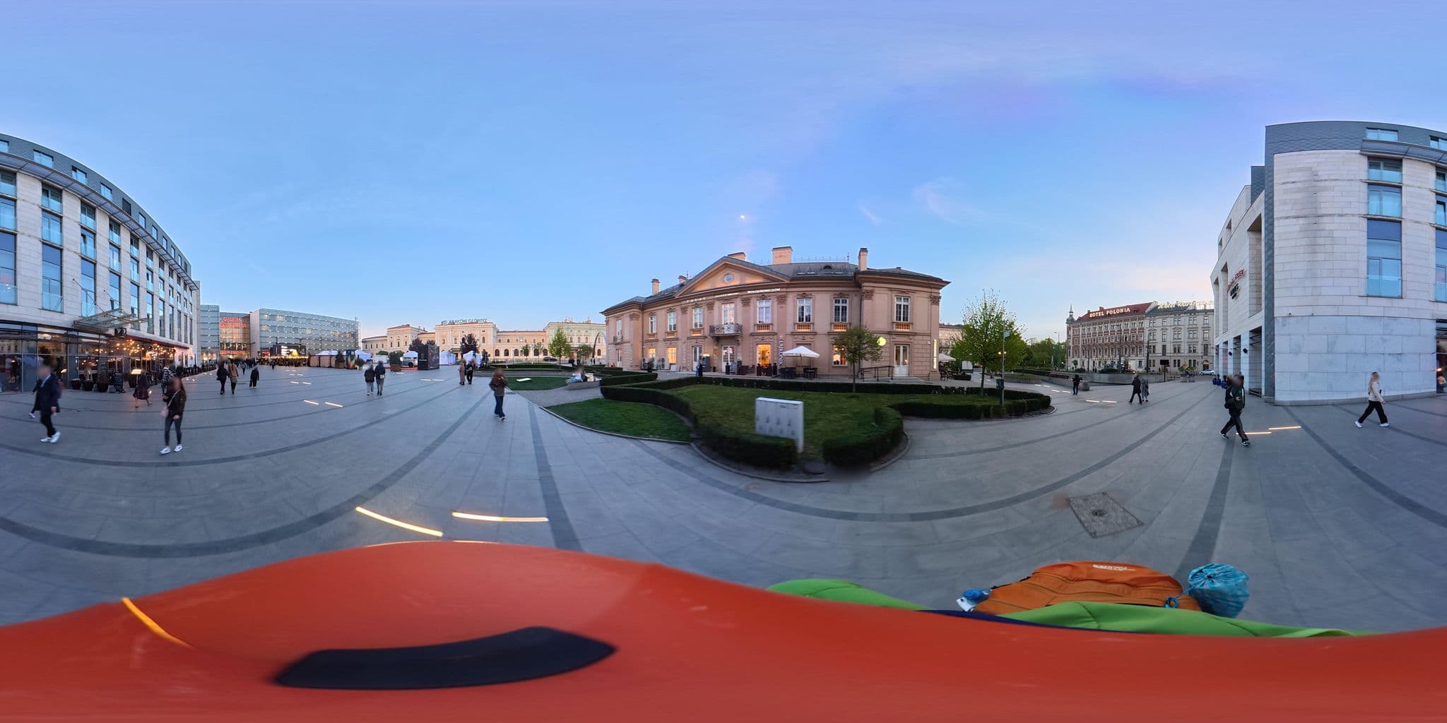 Street view near Central Palace, Kraków — © awizonosz (CC BY-SA · Mapillary)