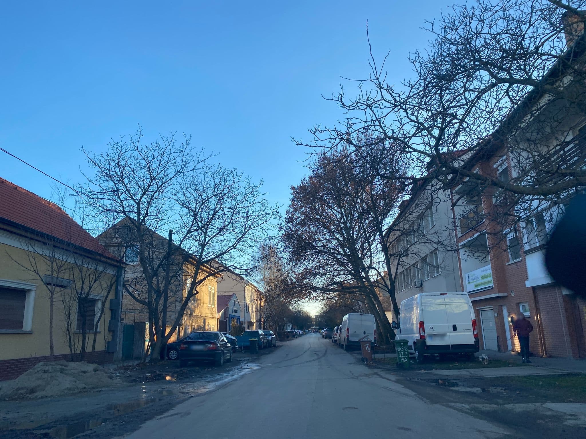 Street view near Vándor Vendégház, Szeged — © molnarb (CC BY-SA · Mapillary)