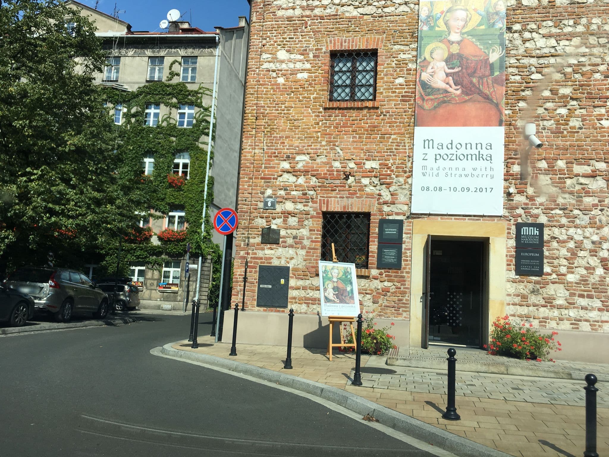 Street view near Beautiful Cracow Apartments, Kraków — © fundacja_geolife (CC BY-SA · Mapillary)