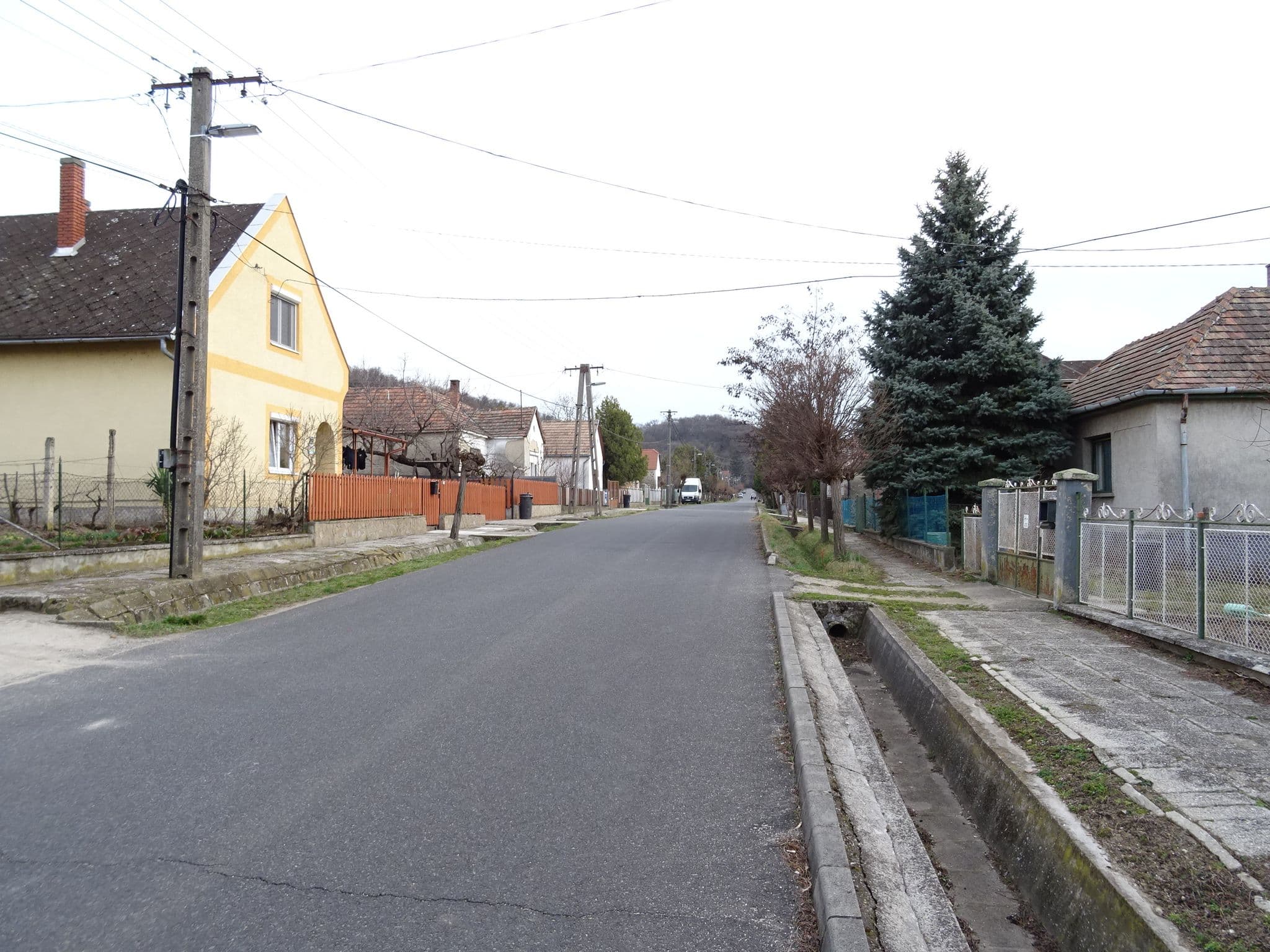Street view near Napsugár Vendégház, Badacsonytomaj — © izsolt (CC BY-SA · Mapillary)