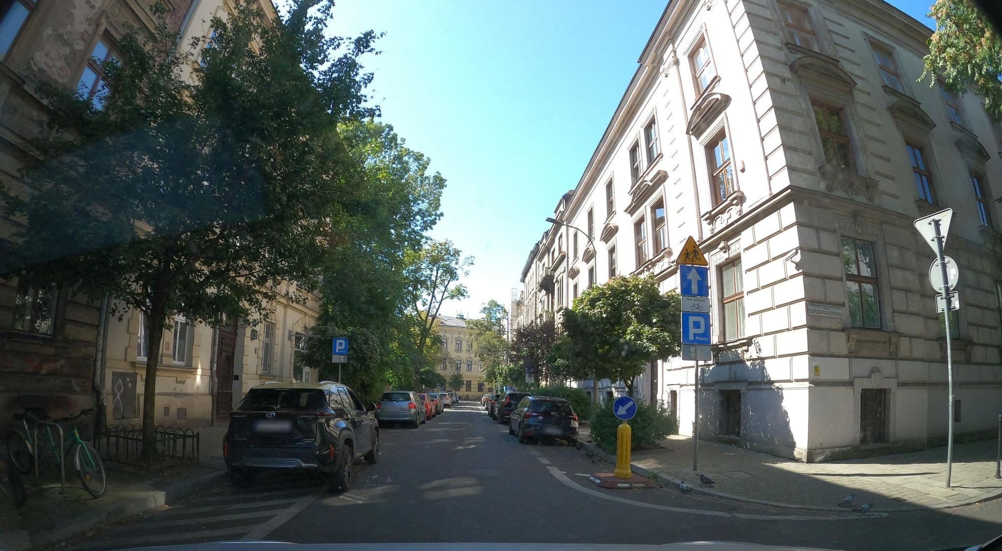 Street view near Old Walls Hostel, Kraków — © masterofnoroad (CC BY-SA · Mapillary)