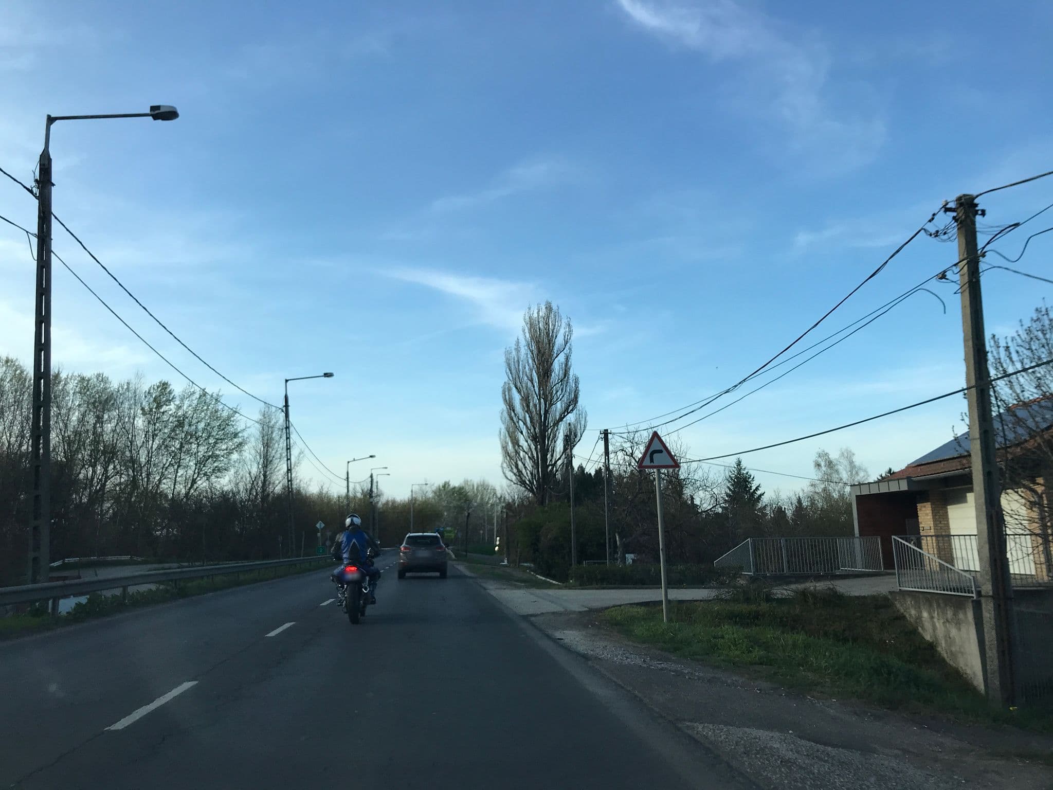 Street view near Tiszavirág apartman, Szolnok — © feed (CC BY-SA · Mapillary)