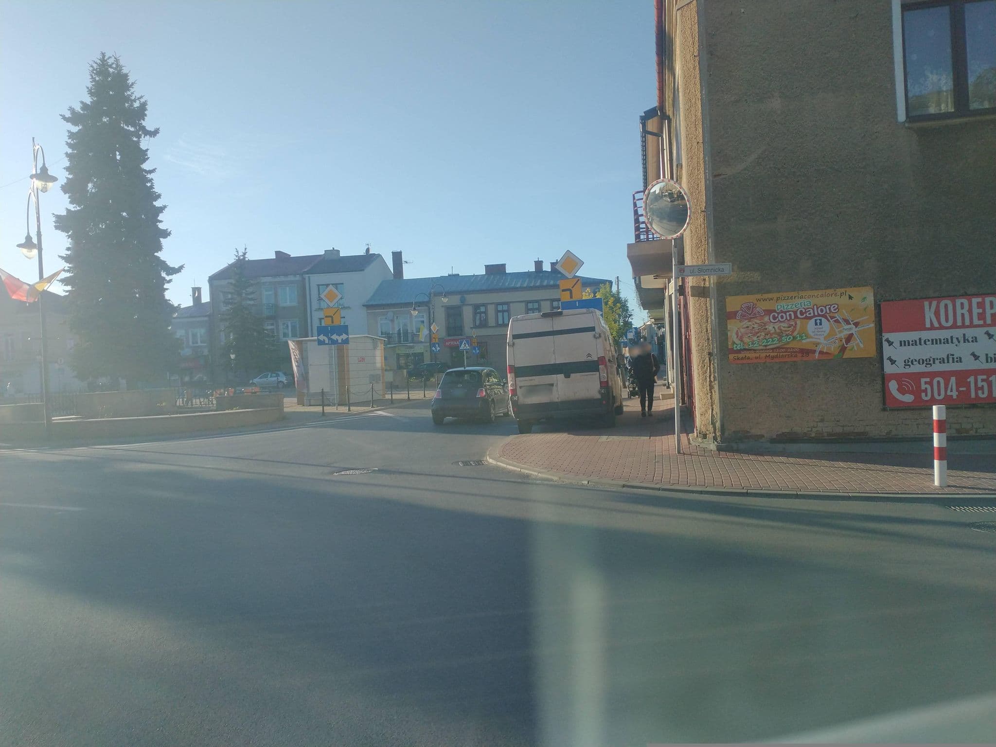 Street view near Chata w Korytanii. Żuchowicz T., Skała — © BartoszOgrodnik (CC BY-SA · Mapillary)