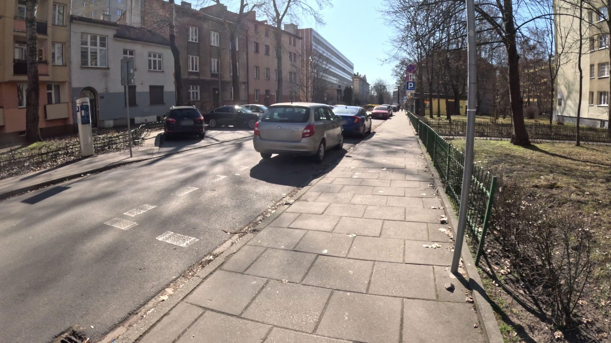 Street view near Apartament w Krowodrzy, Kraków — © krzyk (CC BY-SA · Mapillary)