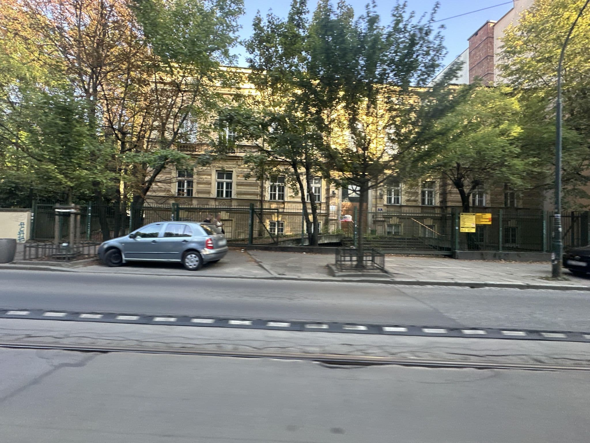 Street view near Room 104, Kraków — © quickness805 (CC BY-SA · Mapillary)