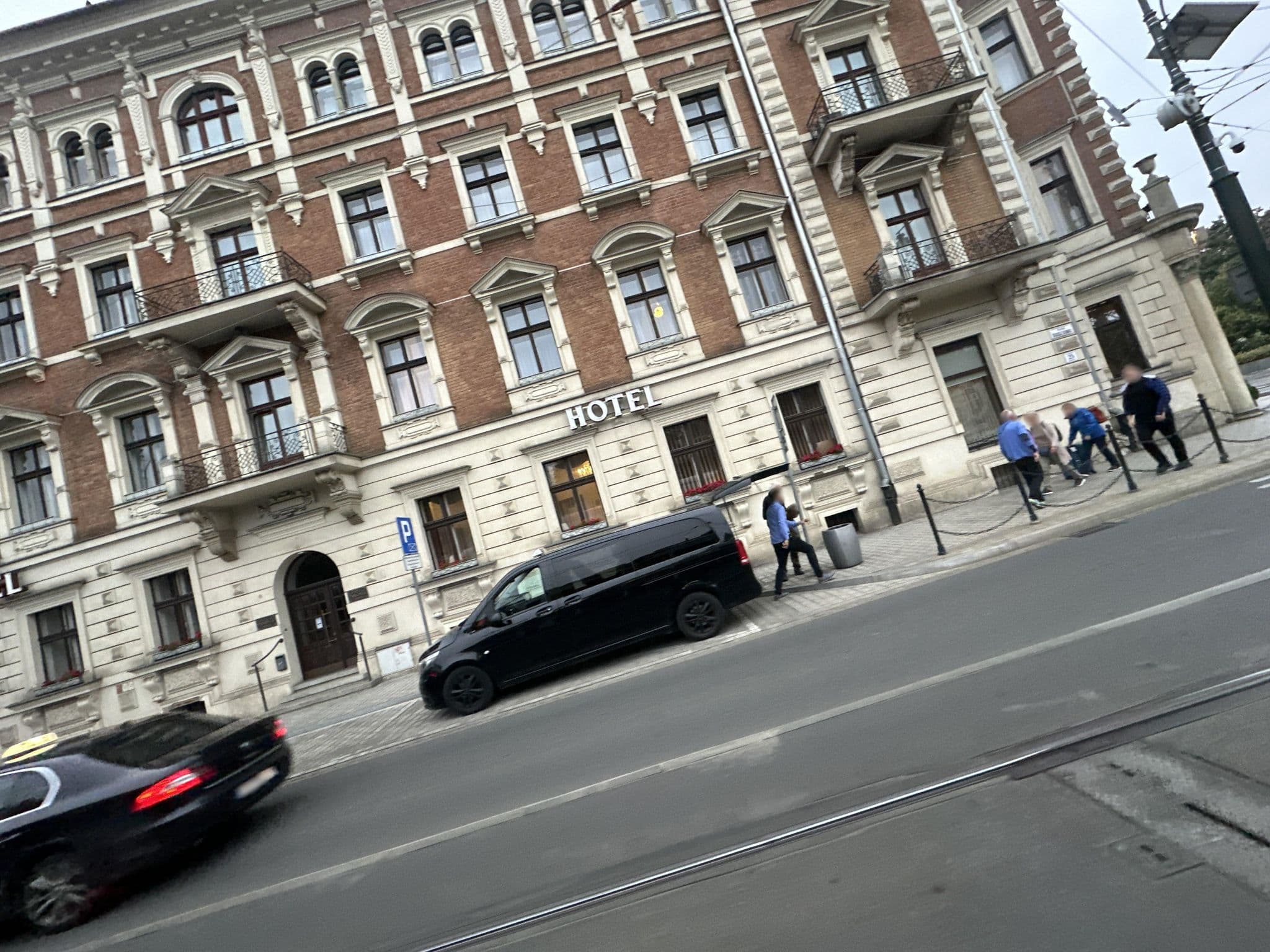 Street view near Apart Hotel Basztowa, Kraków — © quickness805 (CC BY-SA · Mapillary)