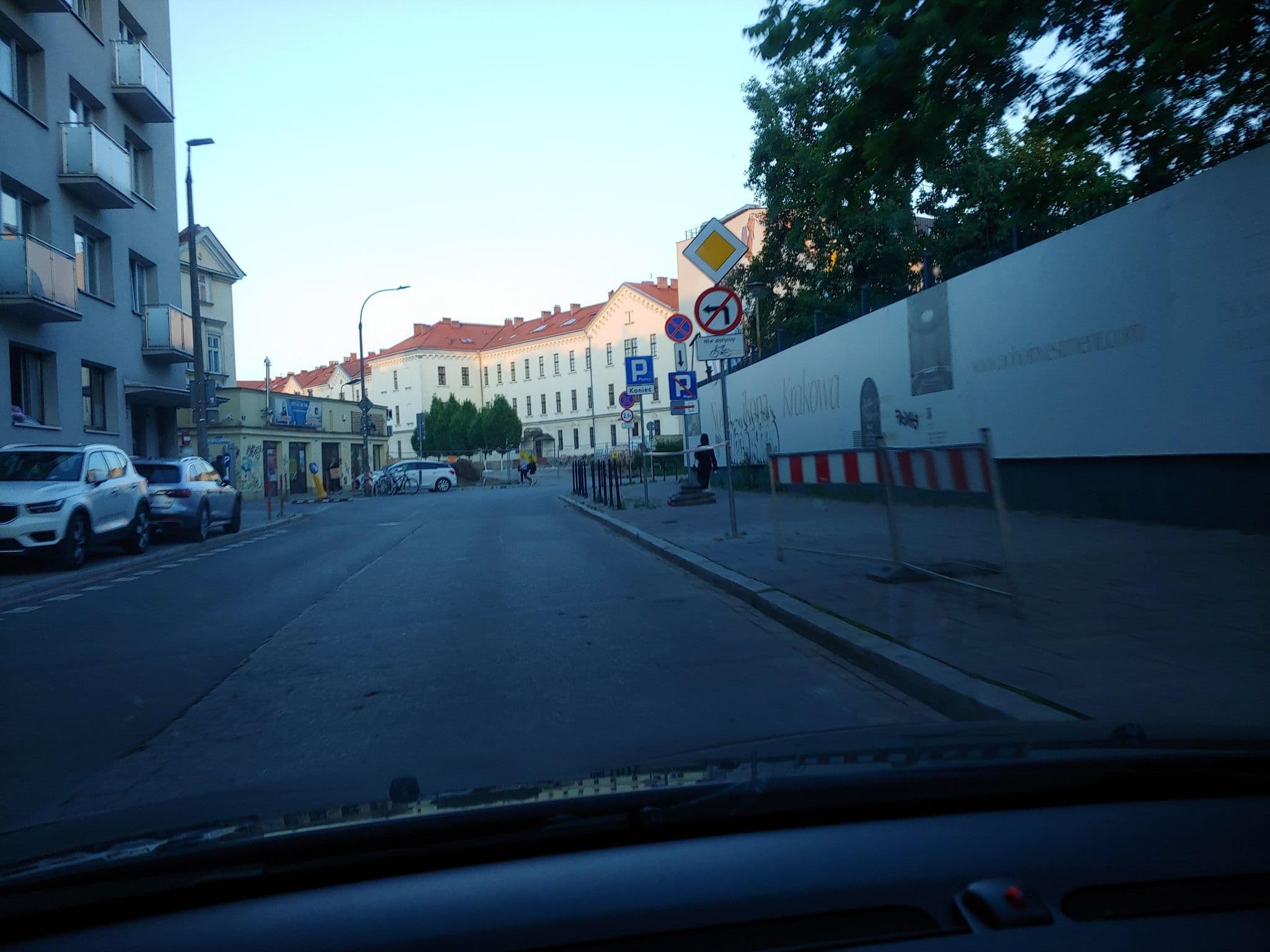Street view near Apartamenty Krakoin, Kraków — © thewartek (CC BY-SA · Mapillary)
