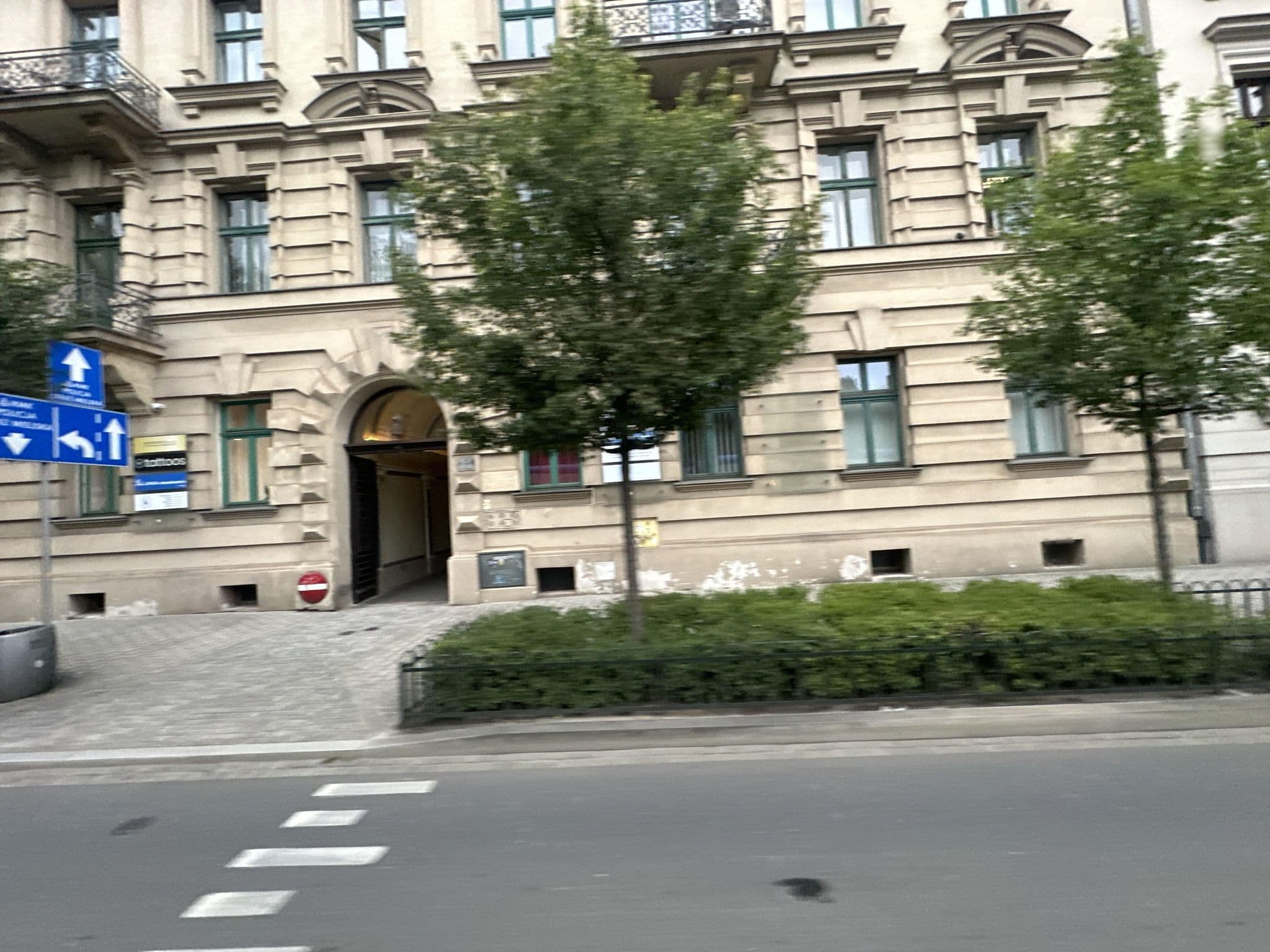 Street view near Grand Central Hostel, Kraków — © quickness805 (CC BY-SA · Mapillary)