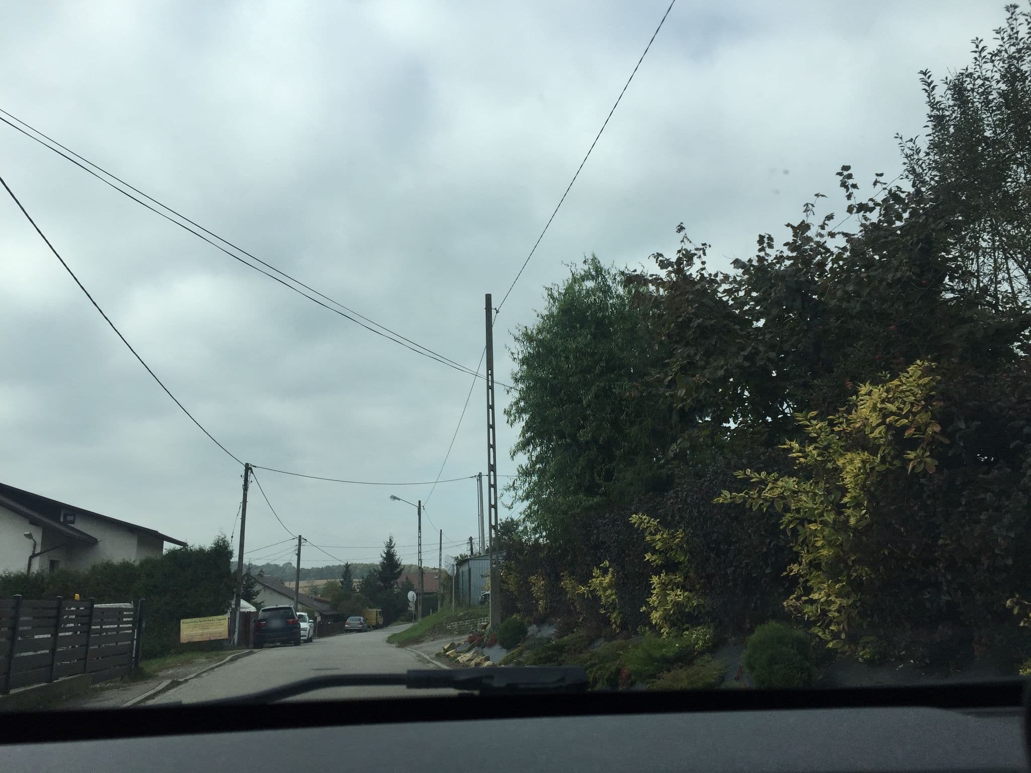 Street view near Wspólnota Mieszkaniowa Nieruchomości ul. Modrzewiowa 59c 59d 59e, Wieliczka — © kuba472 (CC BY-SA · Mapillary)