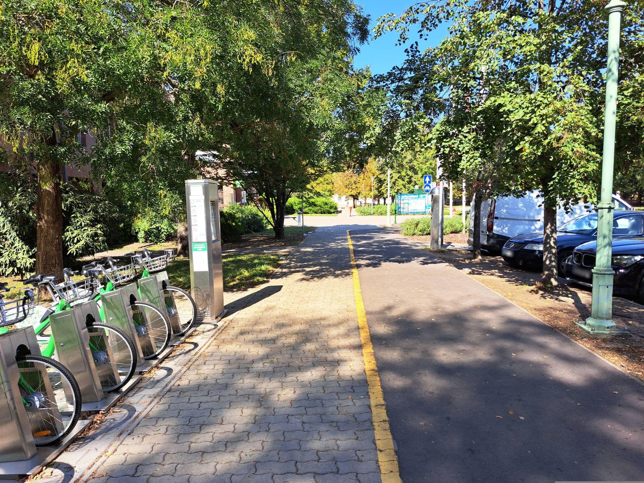 Street view near Fehér Hattyú Étterem & Panzió, Orosháza — © gbabmap (CC BY-SA · Mapillary)
