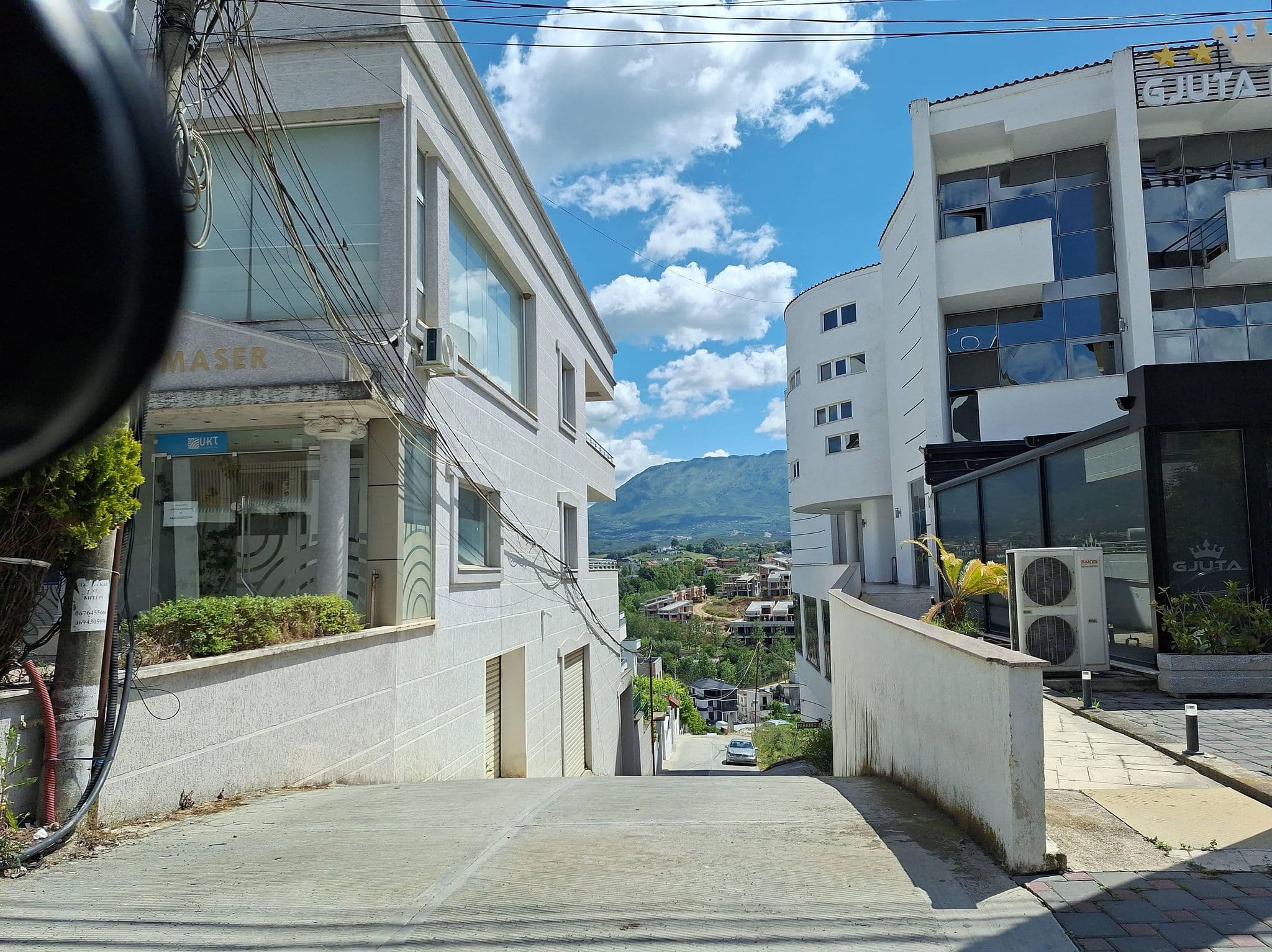 Street view near Hotel Gjuta, Tirana