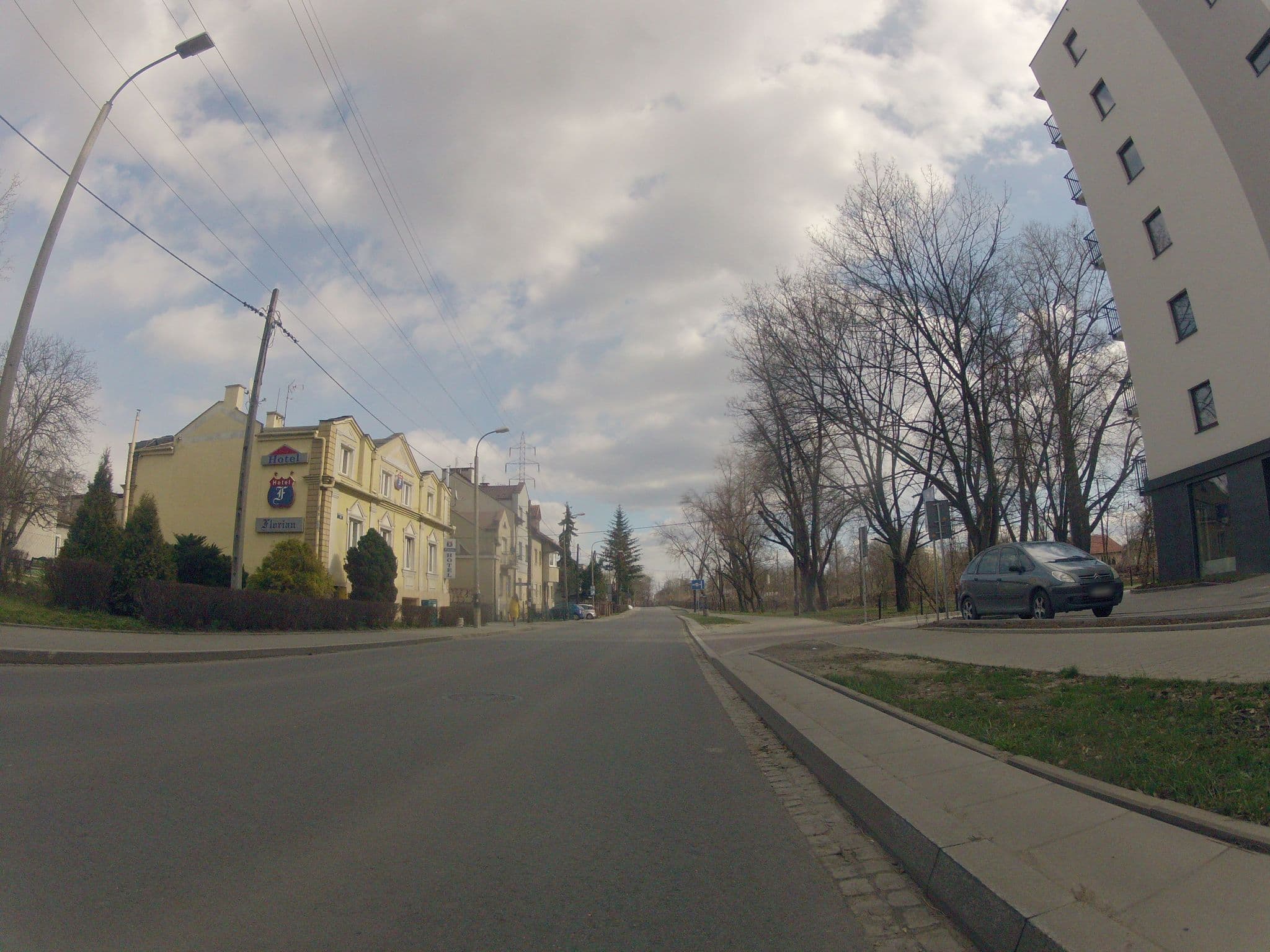 Street view near Florian, Grzegórzki — © ekeshkekesh (CC BY-SA · Mapillary)