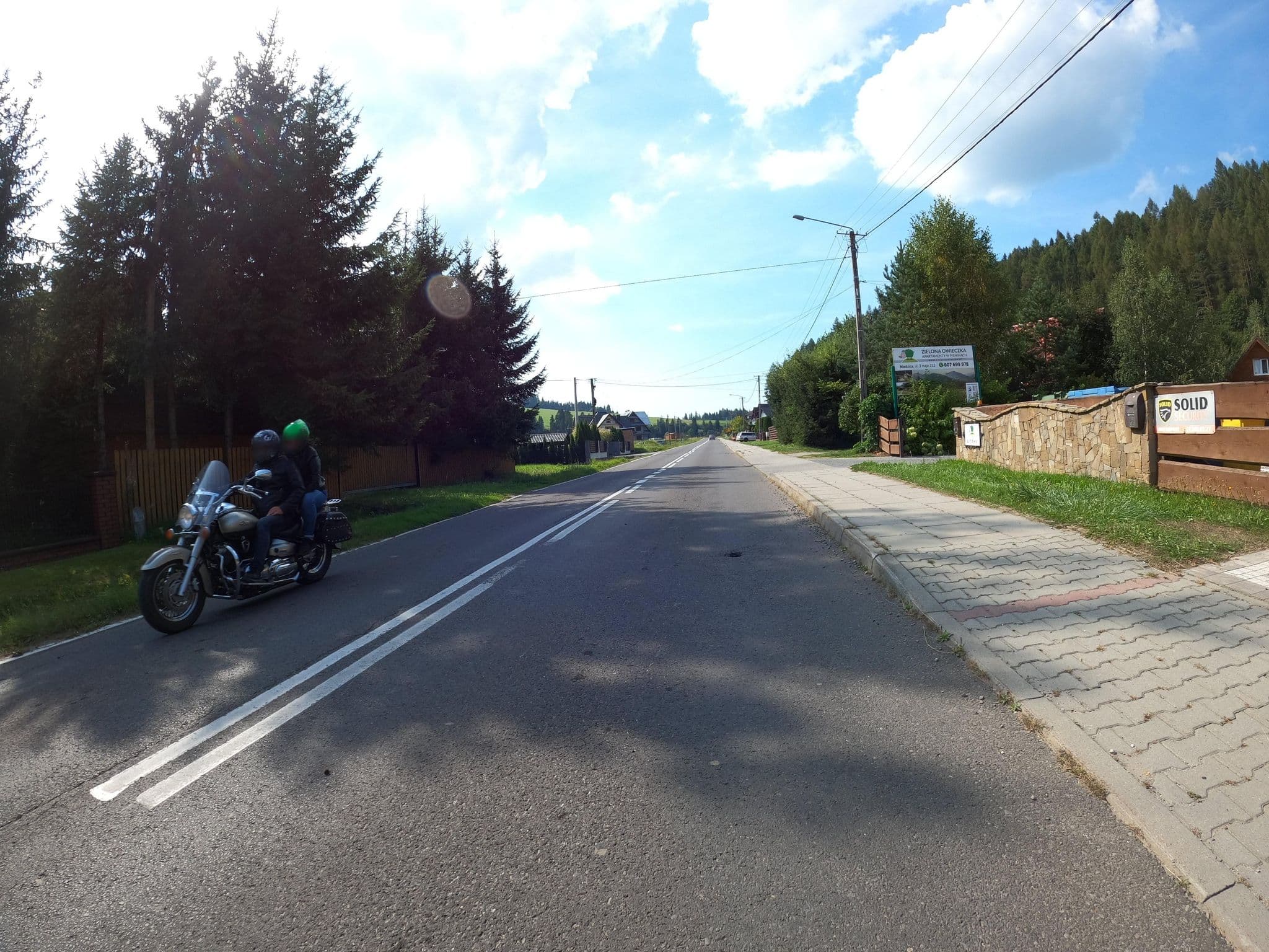Street view near Apartamenty Pienińskie Owieczki, Niedzica — © masterofnoroad (CC BY-SA · Mapillary)