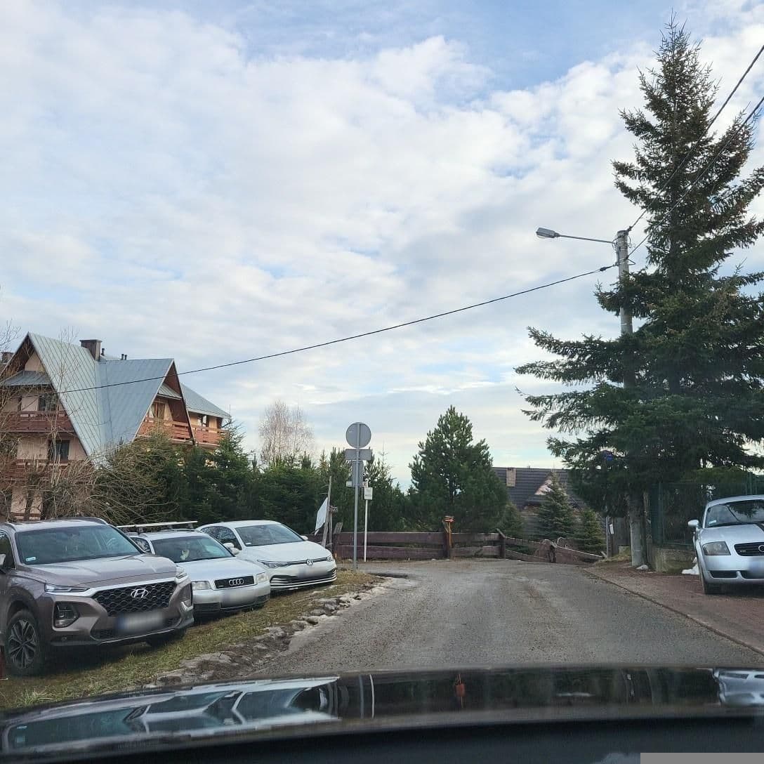 Street view near Wynajem Pokoi Imielska Irena, Bukowina Tatrzańska — © picturehoover (CC BY-SA · Mapillary)