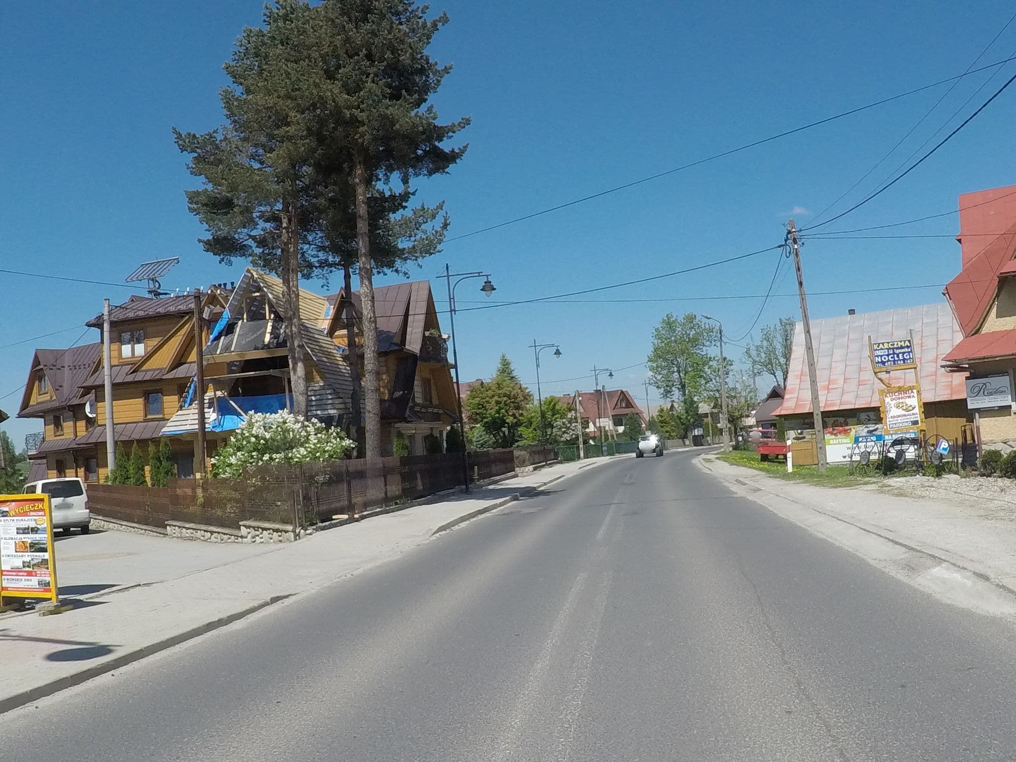 Street view near Firma Usługowo Handlowa Trabant Stachoń Janusz, Bukowina Tatrzańska — © chrisbeddow (CC BY-SA · Mapillary)
