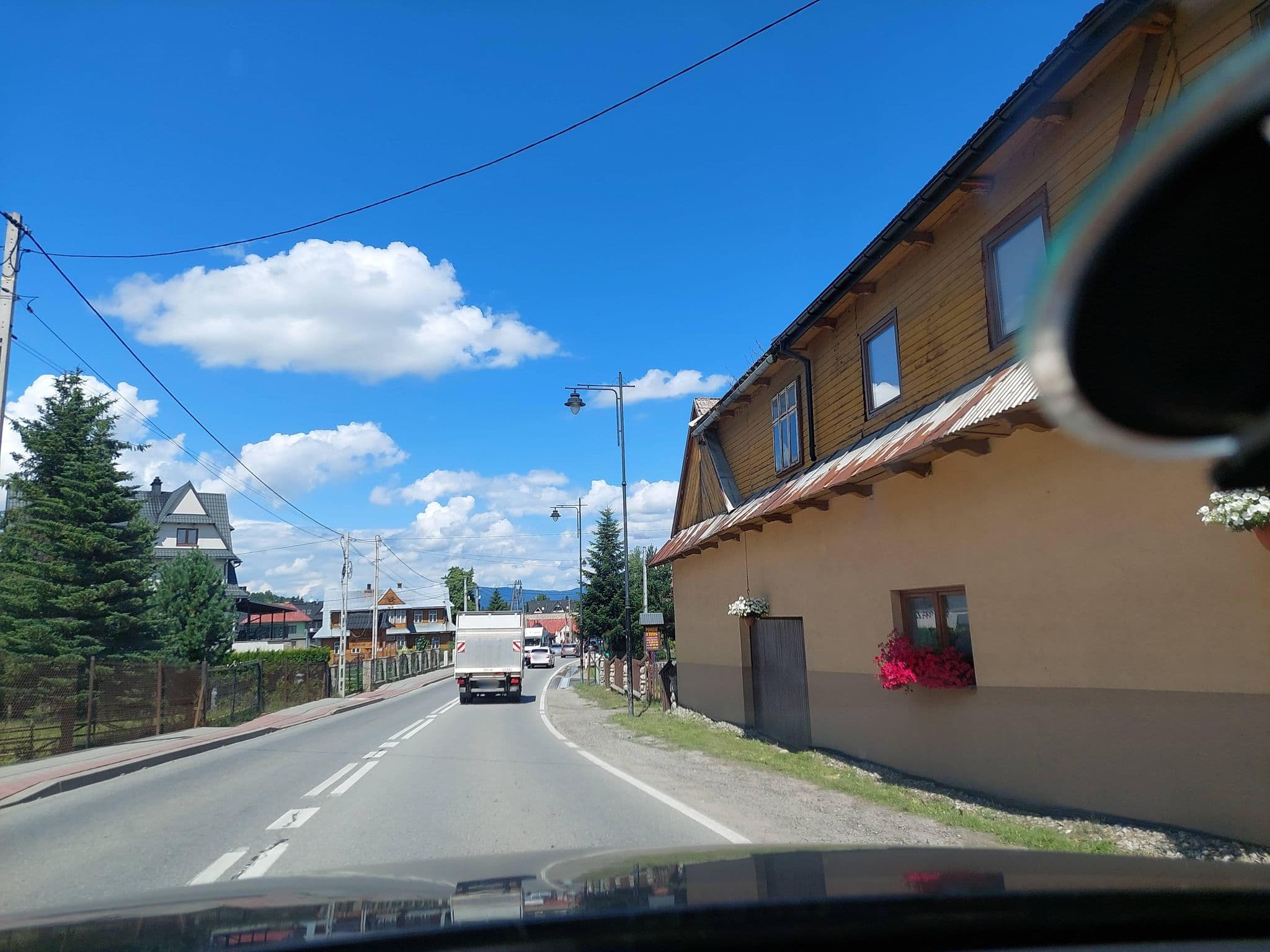 Street view near Lawenda, Białka Tatrzańska — © Apirnus (CC BY-SA · Mapillary)