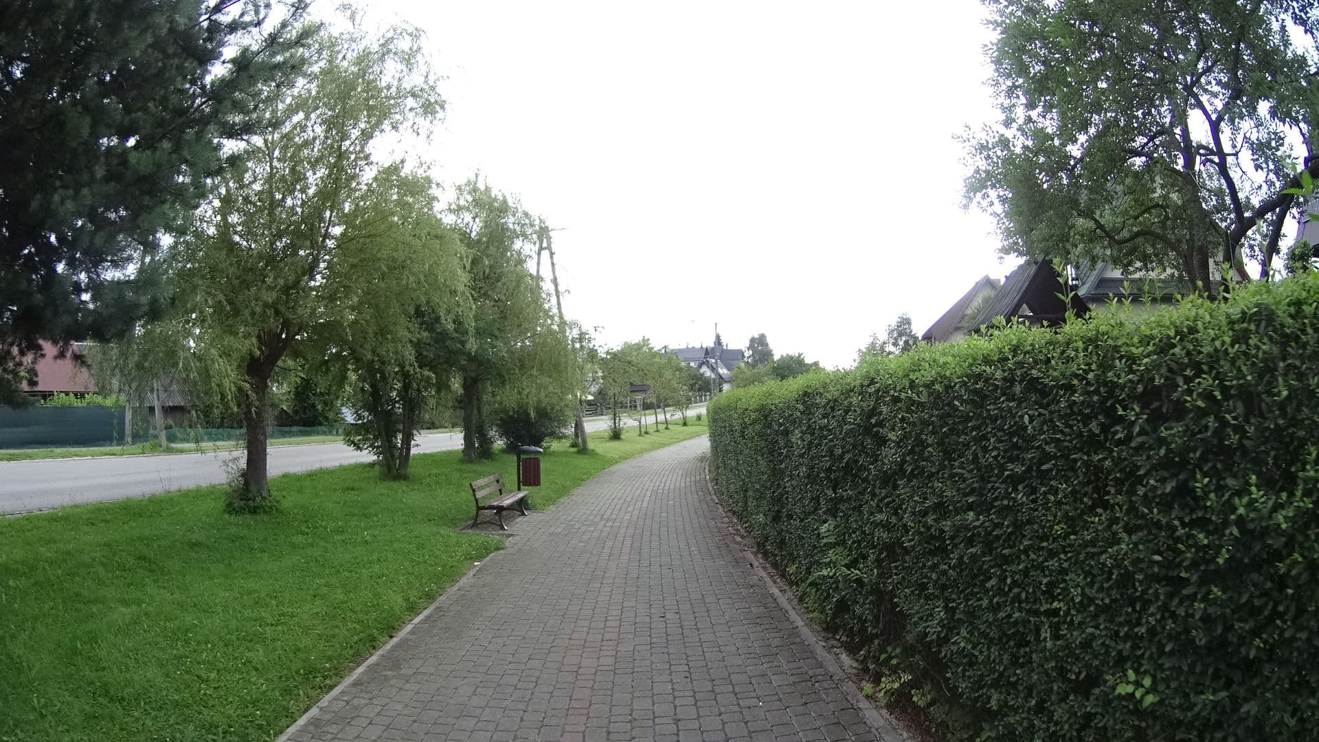 Street view near Marek Irena. Wynajem pokoi, Krośnica — © awizonosz (CC BY-SA · Mapillary)