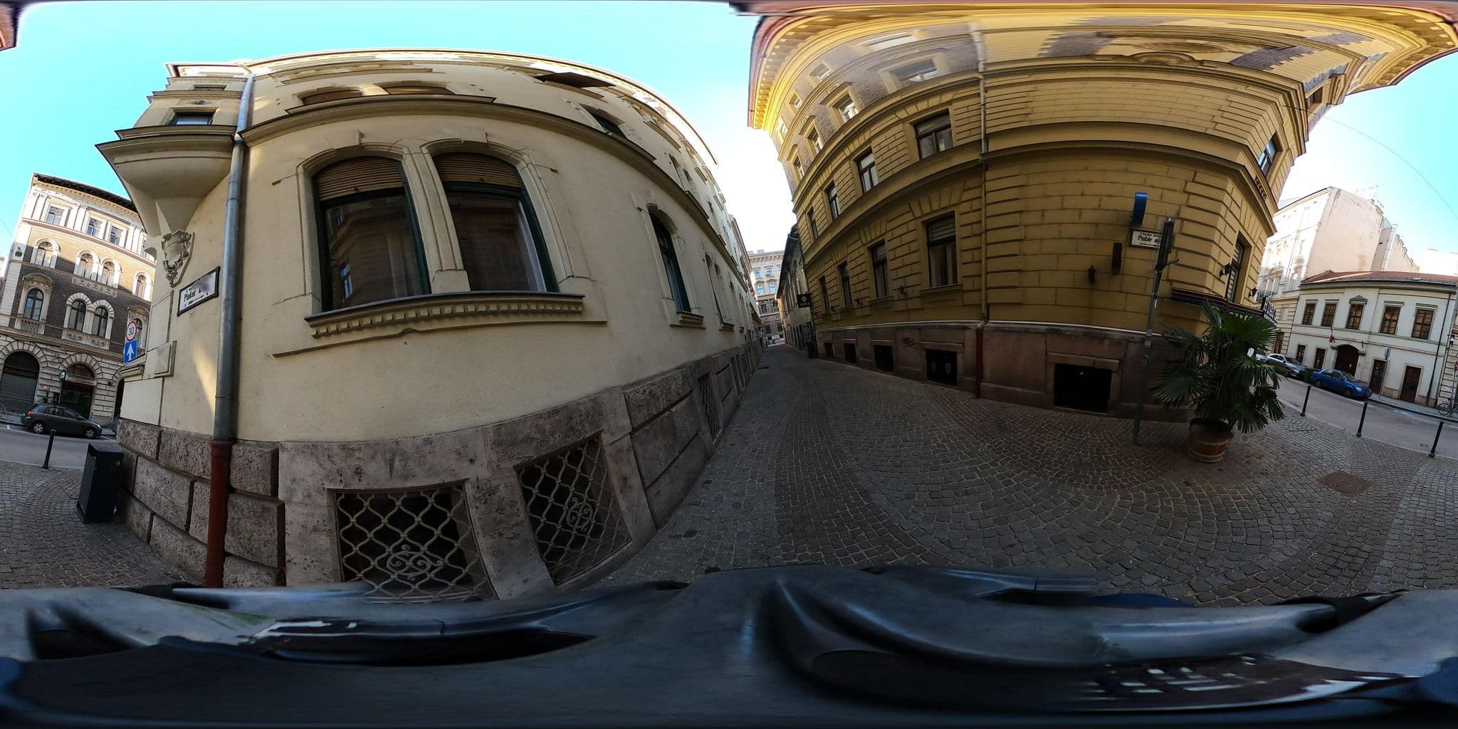 Street view near Christoph’s Central Apartment, Gellérthegy — © grozsa11 (CC BY-SA · Mapillary)