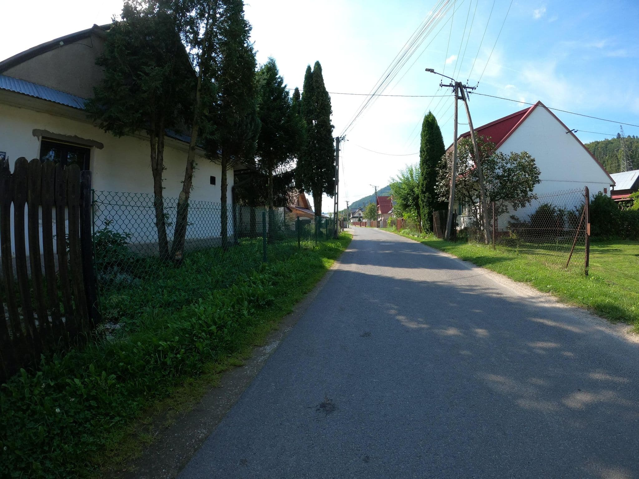 Street view near Zespół Elektrowni Wodnych Niedzica S.A., Niedzica — © masterofnoroad (CC BY-SA · Mapillary)
