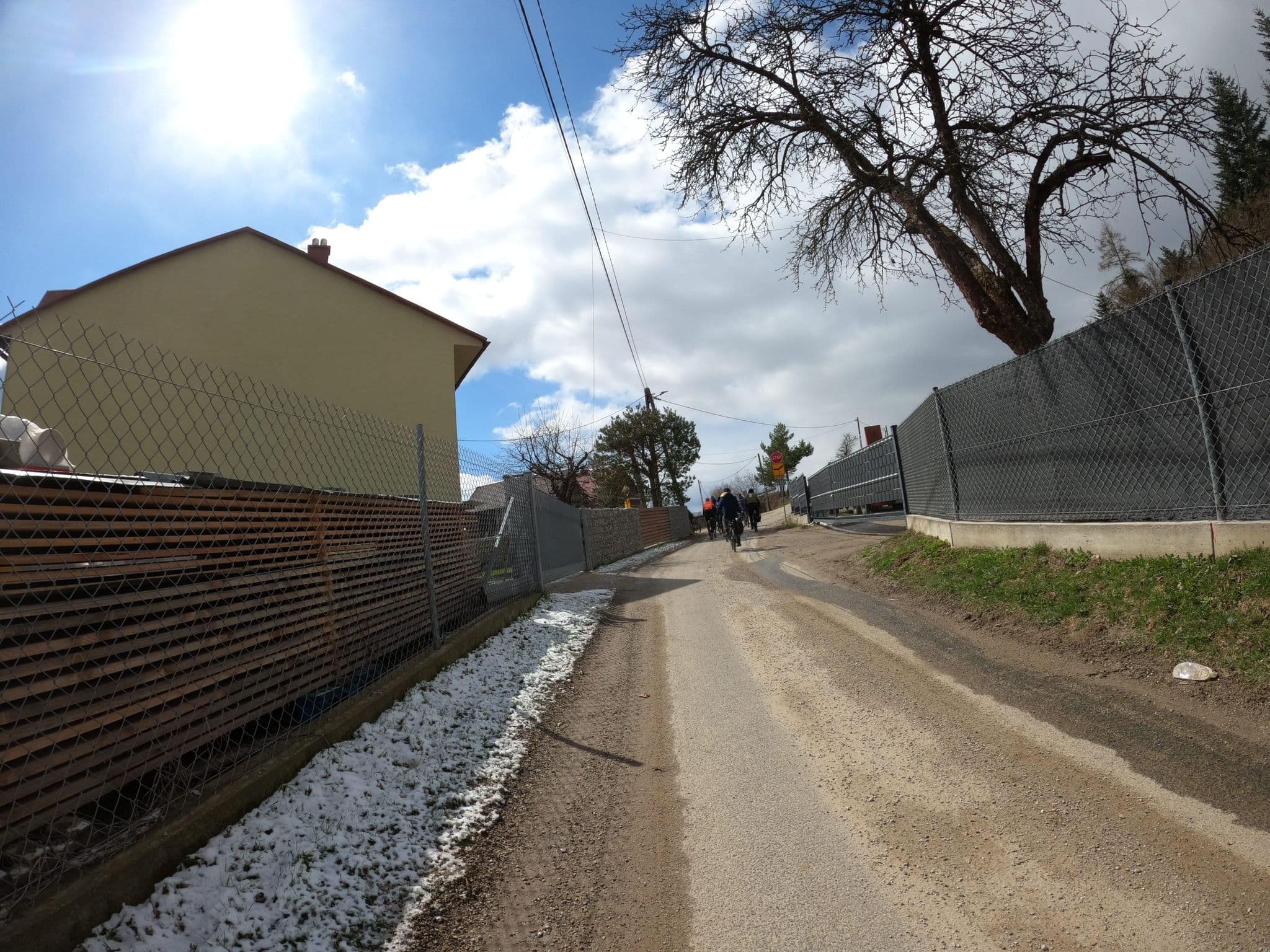 Street view near Domki Na Ogrodach, Niedzica — © masterofnoroad (CC BY-SA · Mapillary)
