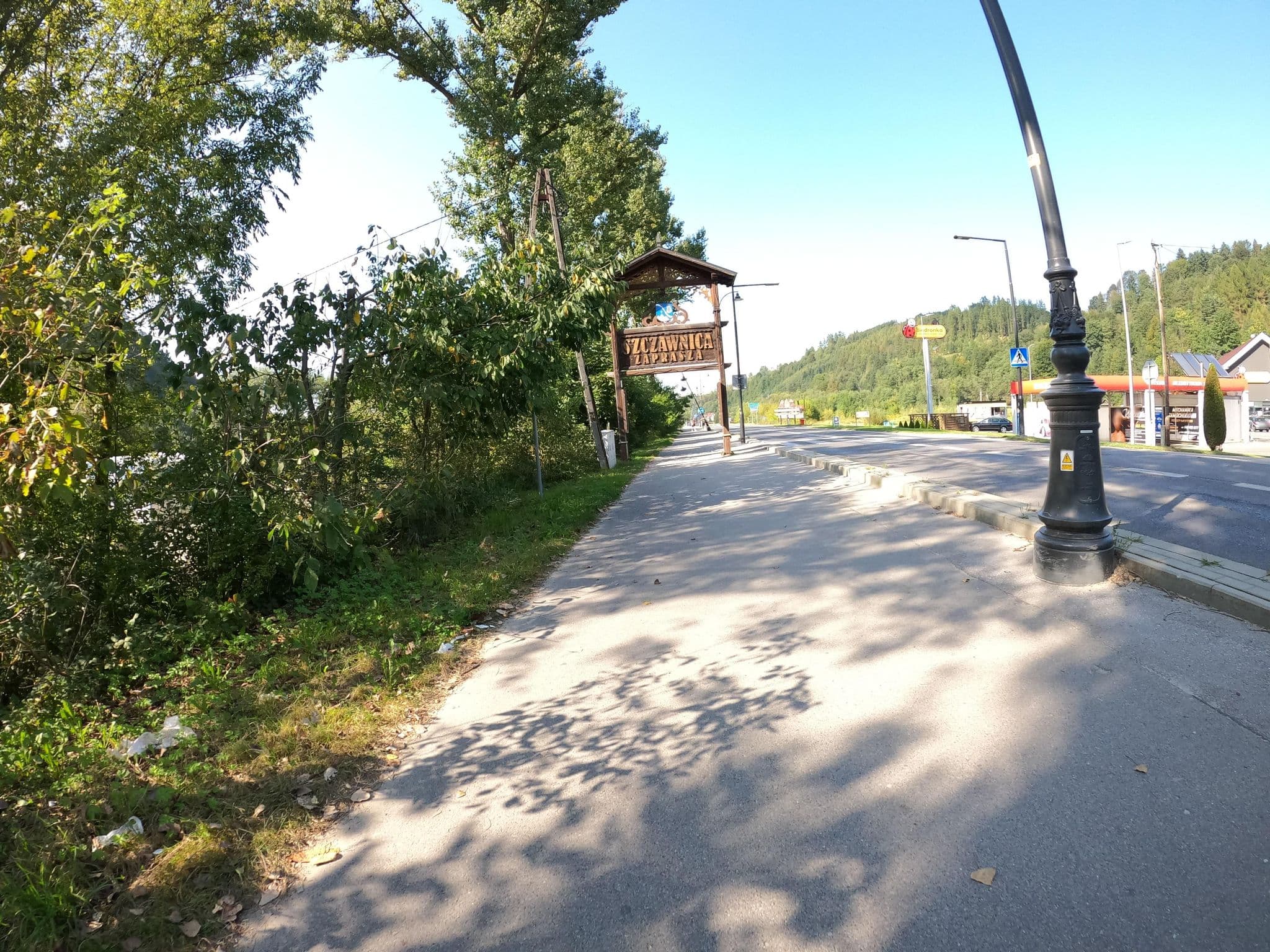Street view near Pensjonat Arkadia, Krościenko nad Dunajcem — © masterofnoroad (CC BY-SA · Mapillary)