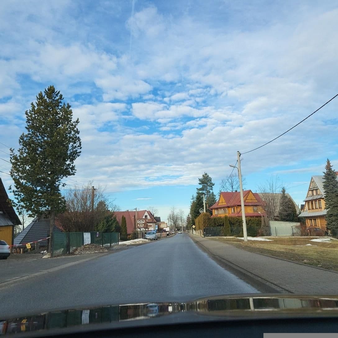 Street view near Villa Limba, Bukowina Tatrzańska — © picturehoover (CC BY-SA · Mapillary)