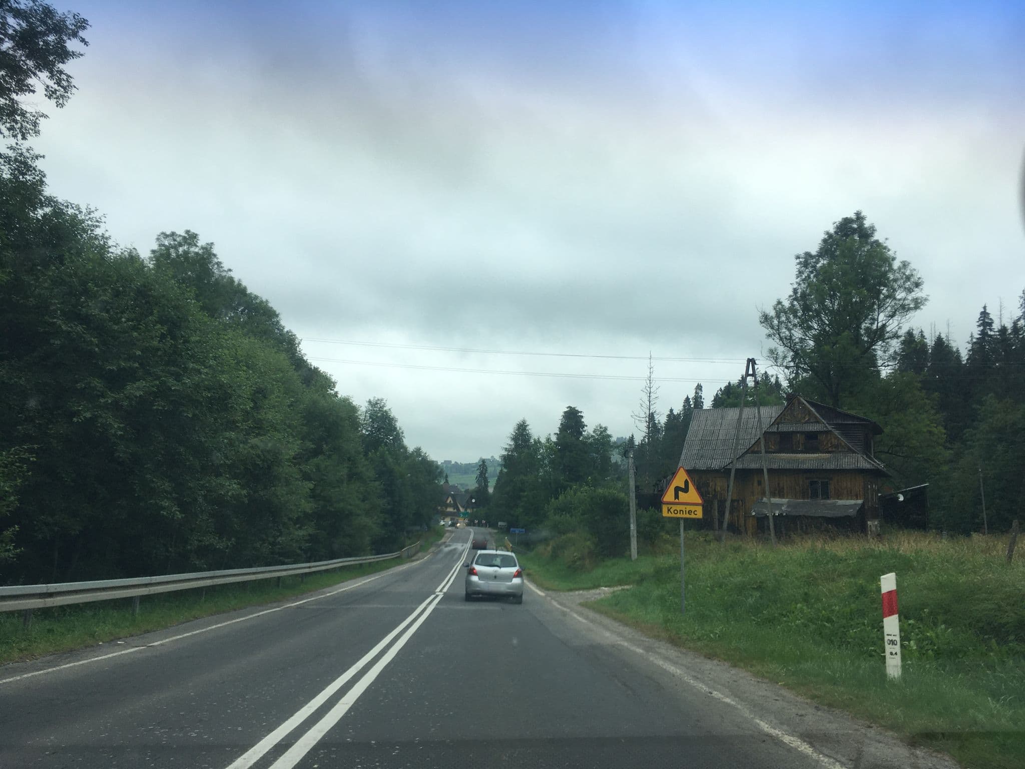 Street view near Szarotka, Bukowina Tatrzańska — © dasza (CC BY-SA · Mapillary)