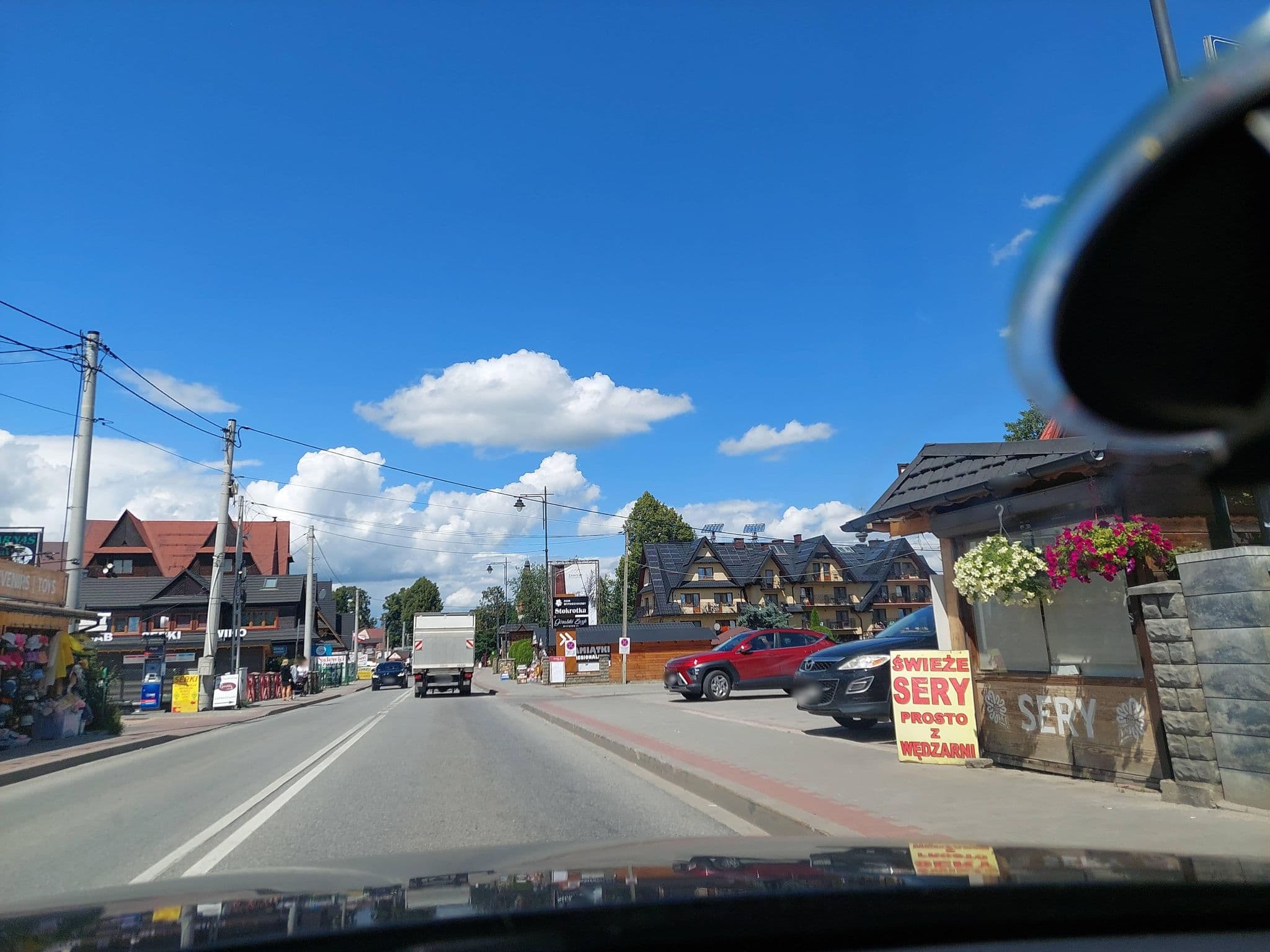 Street view near "Stokrotka" Dom Wczasowy Barbara Kowalczyk, Białka Tatrzańska — © Apirnus (CC BY-SA · Mapillary)