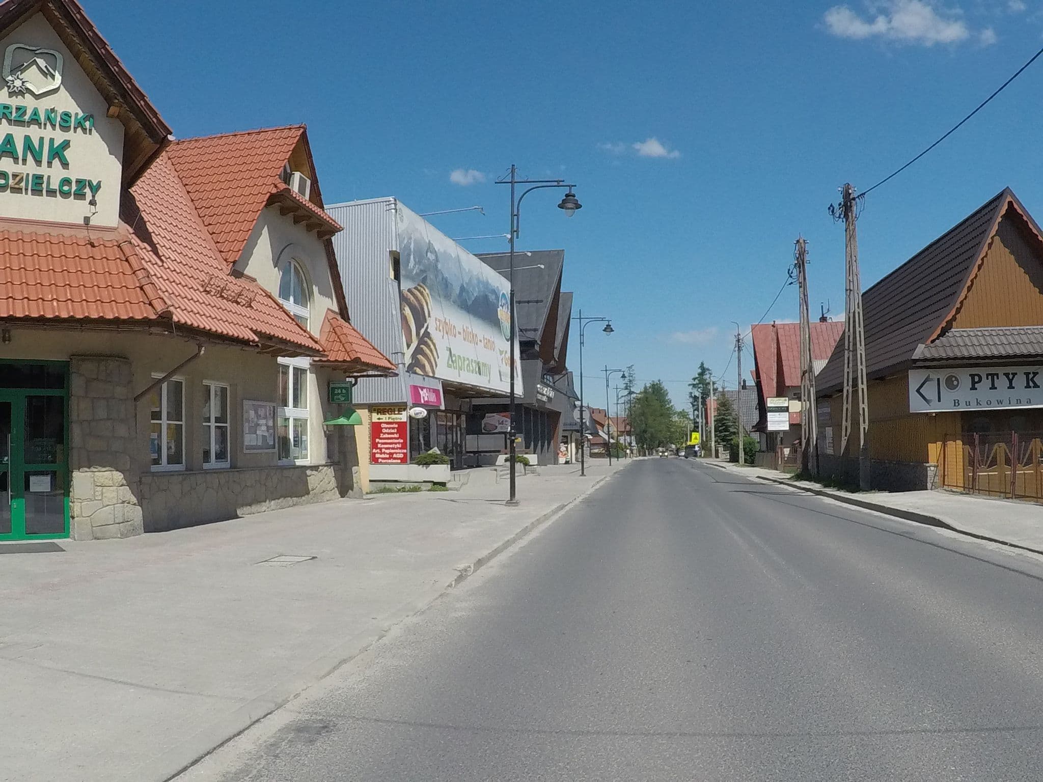Street view near Majka Pensjonat Bukowina Tatrzańska, Bukowina Tatrzańska — © chrisbeddow (CC BY-SA · Mapillary)