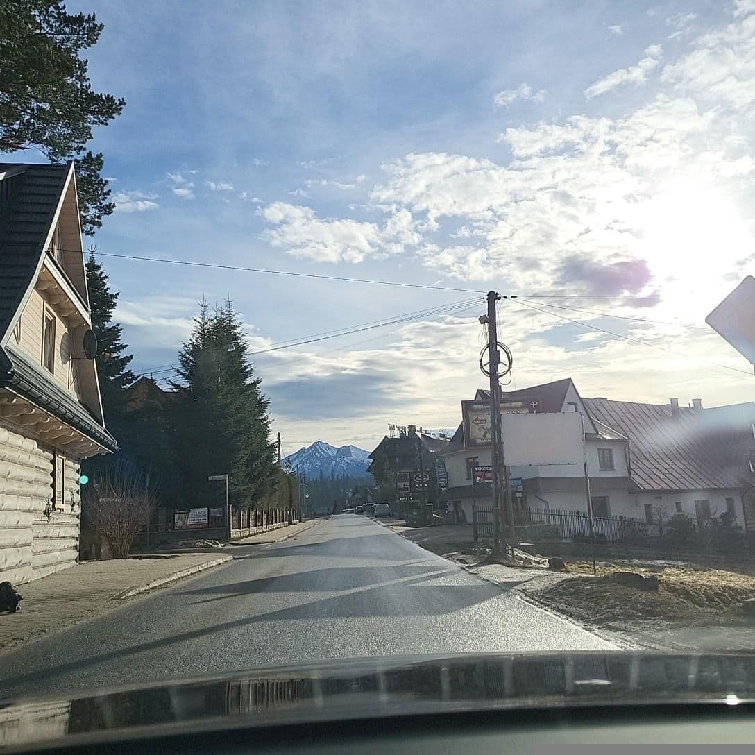 Street view near Konieczna Zofia. Wynajem pokoi, Bukowina Tatrzańska — © picturehoover (CC BY-SA · Mapillary)