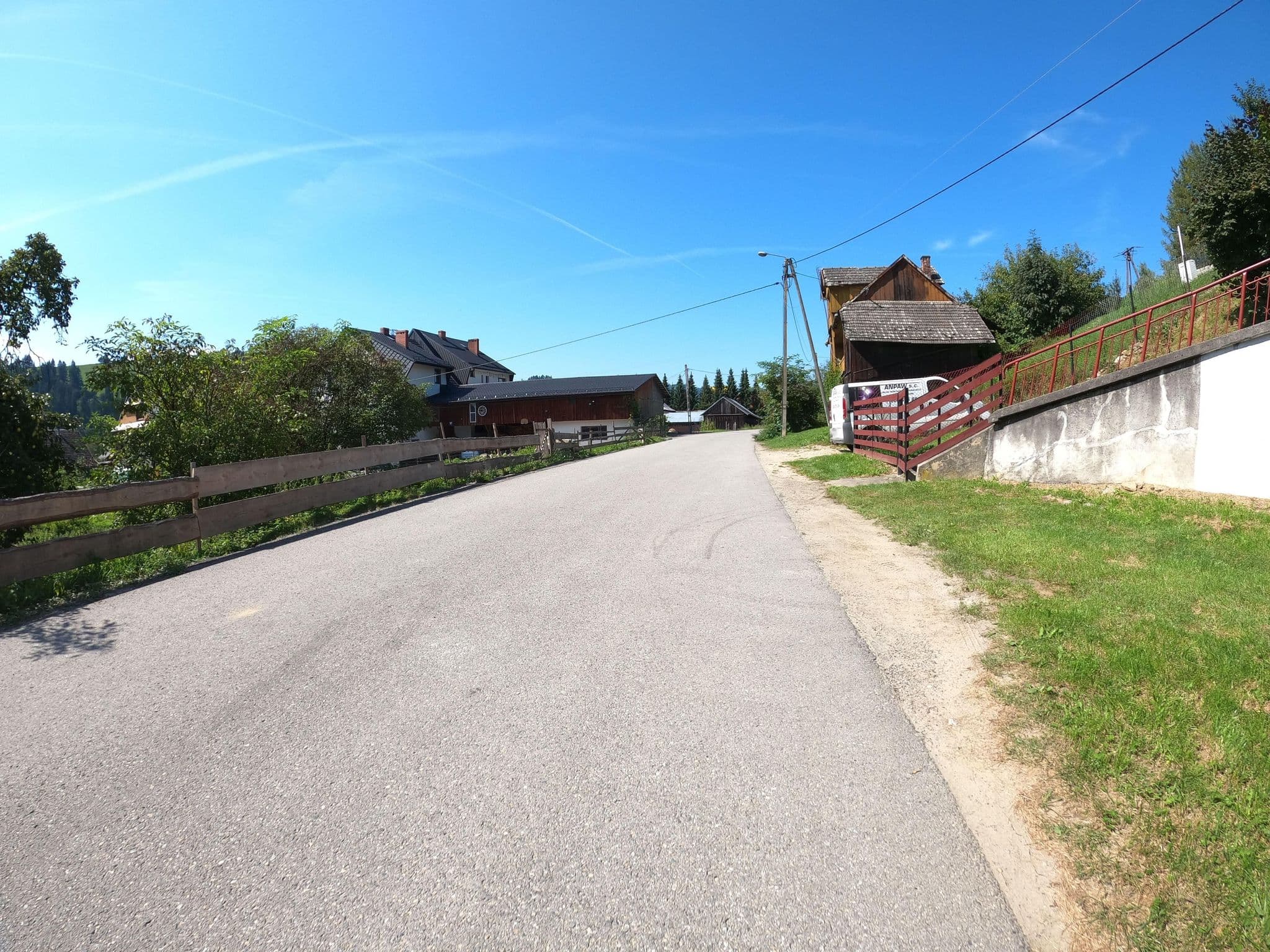 Street view near Gaździna Oleńka, Niedzica — © masterofnoroad (CC BY-SA · Mapillary)