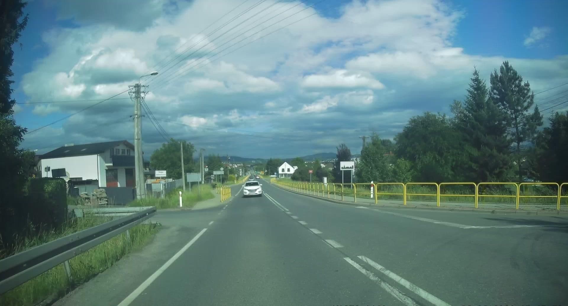 Street view near "Salve" S.C. Katarzyna Miśkowiec-Piątek Jakub Naróg Mateusz Piątek, Chełmiec — © edc22 (CC BY-SA · Mapillary)