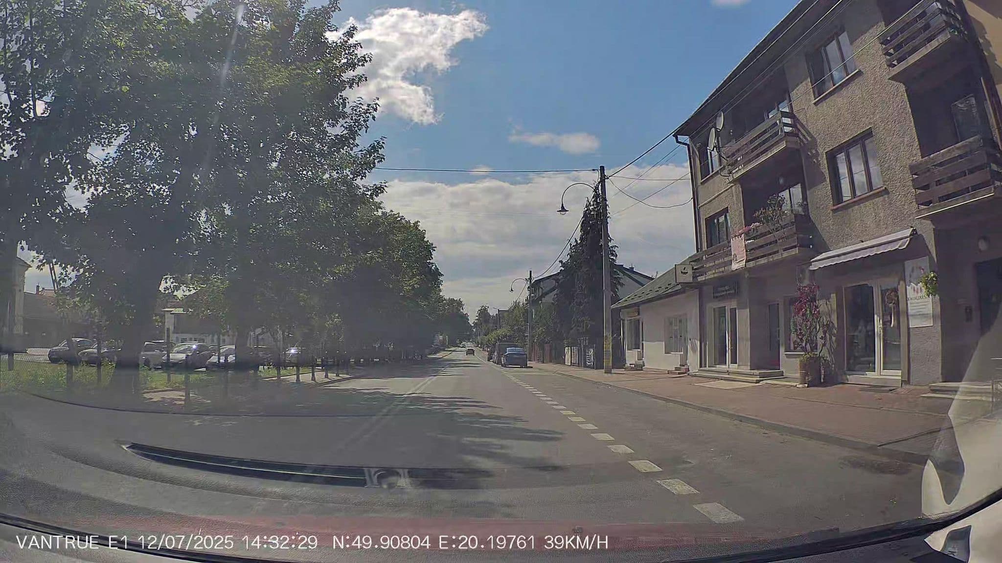 Street view near "Folwark Wiązy" Agnieszka Rubinowska, Gdów — © Grzesiekk (CC BY-SA · Mapillary)